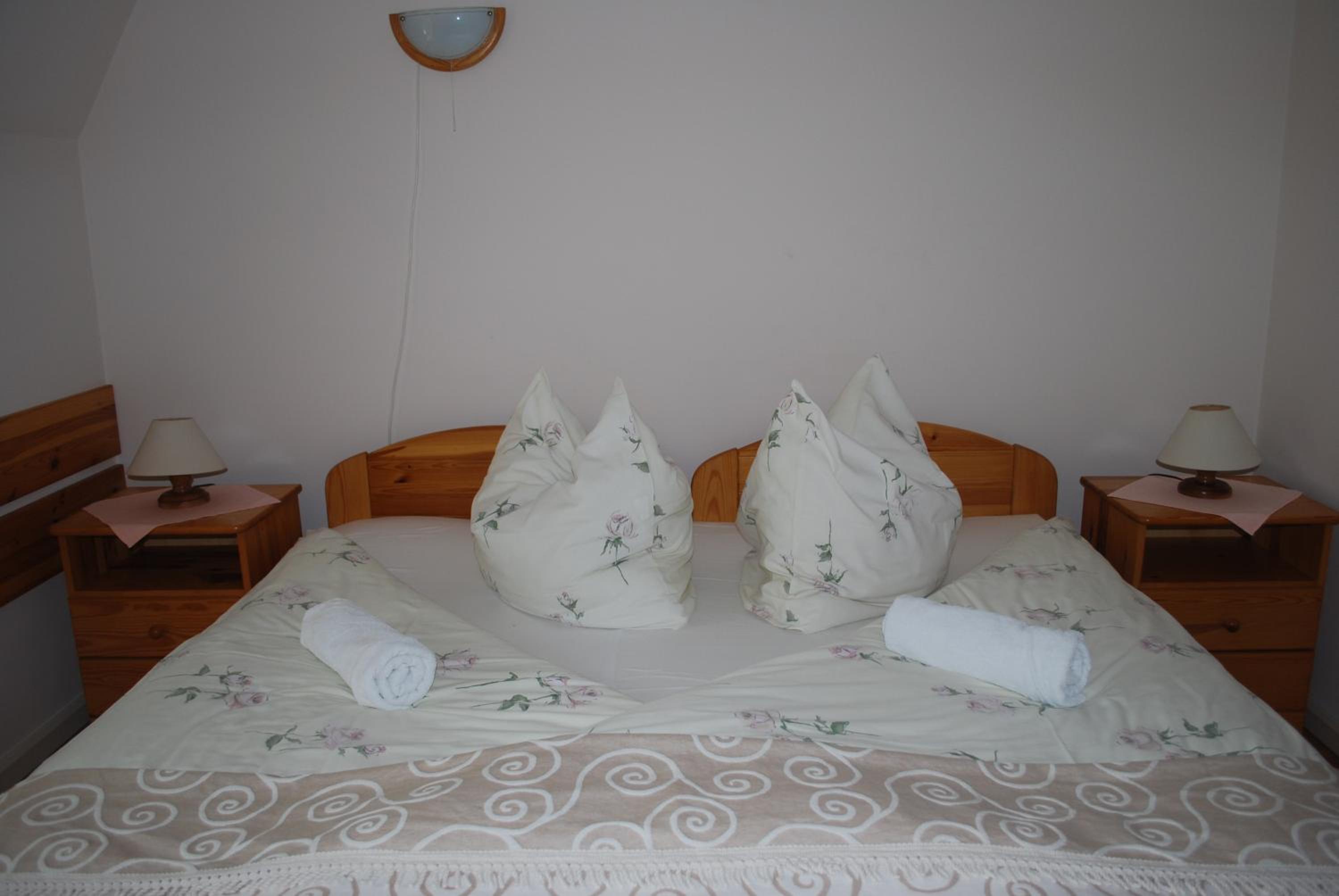 Double Room - Photo 9