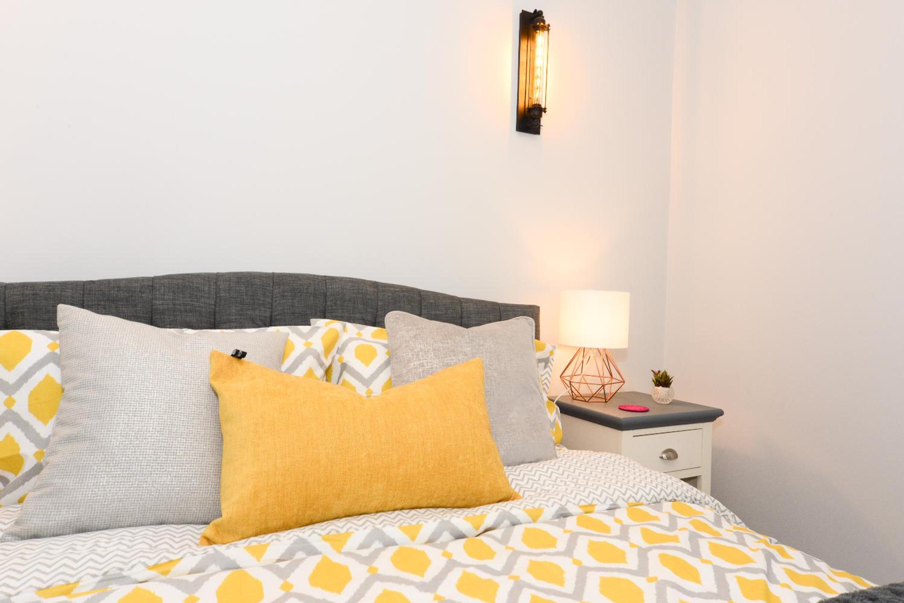 Two-Bedroom Apartment - Photo 10