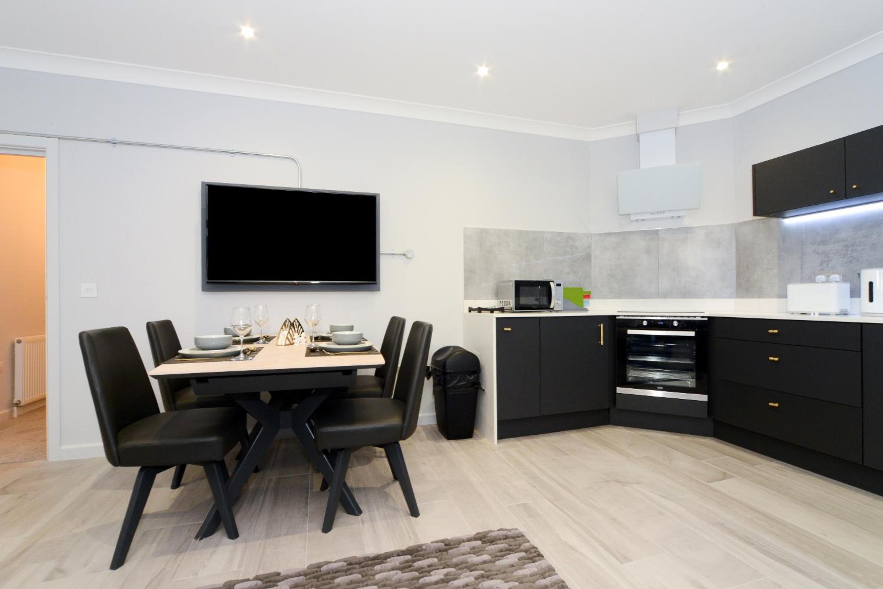 Two-Bedroom Apartment - Photo 18
