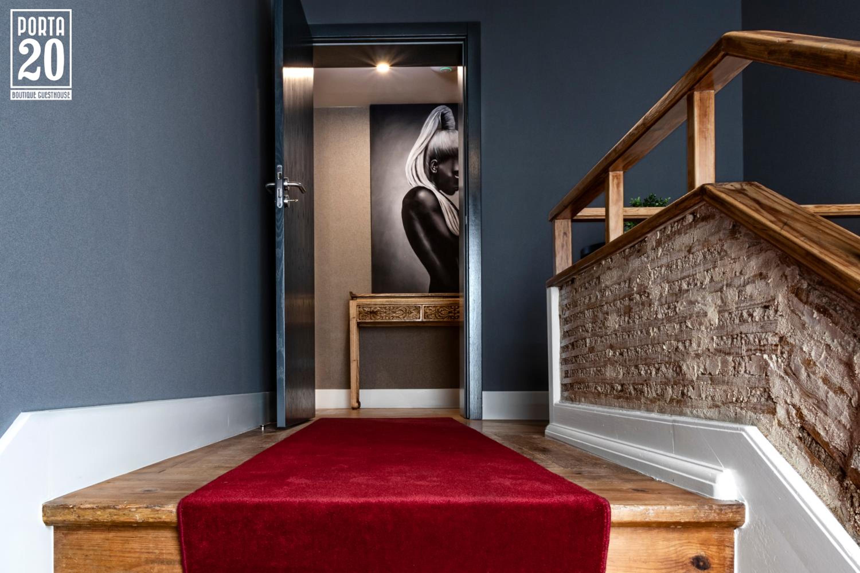 Twin Room - Photo 9