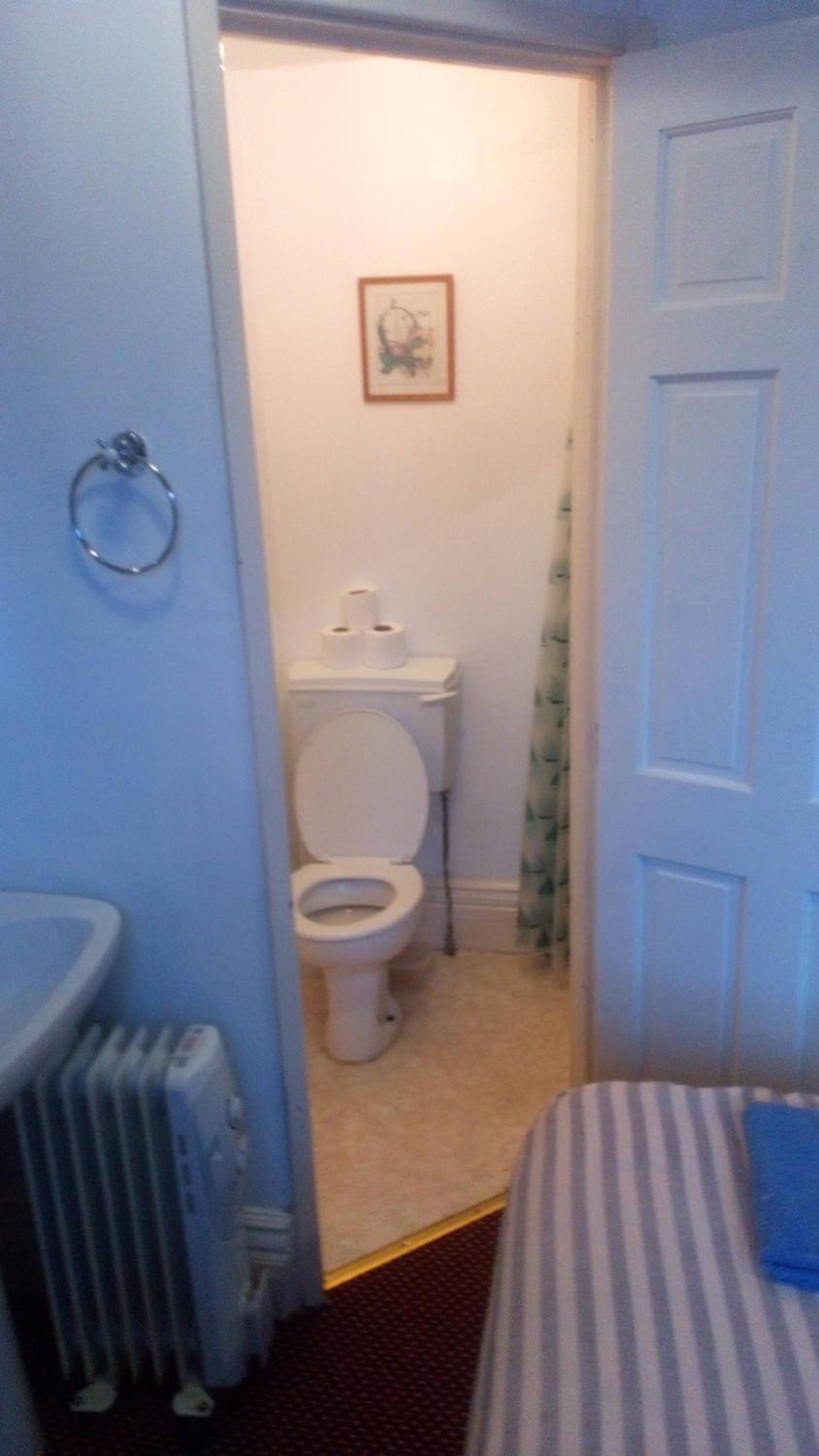Triple Room with Private Bathroom - Photo 6