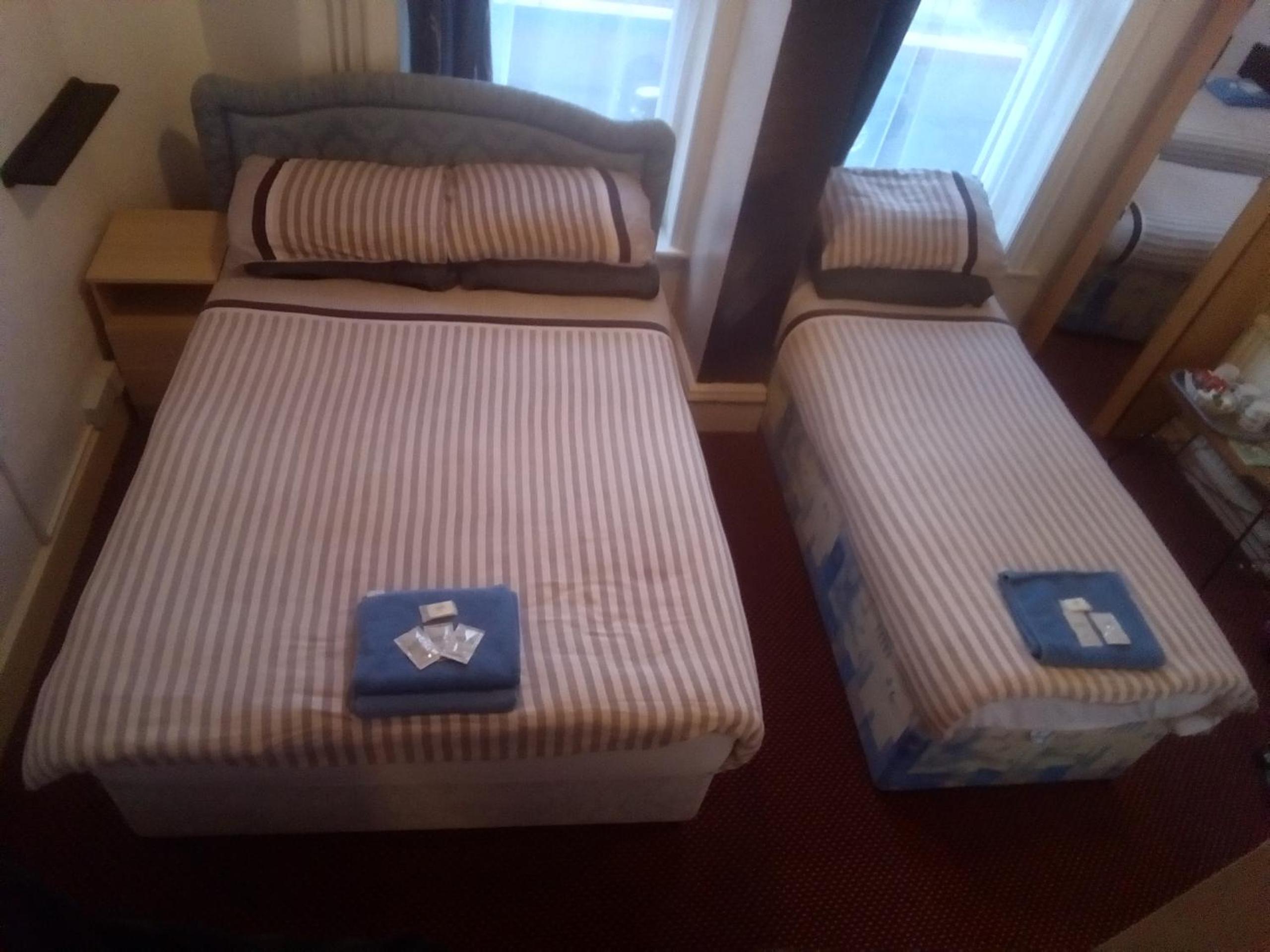 Triple Room with Private Bathroom - Photo 1