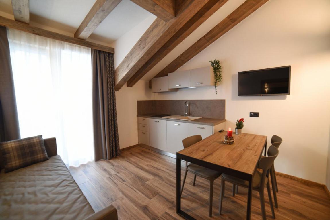 Deluxe Apartment photo 2