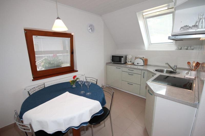 Apartment with Terrace photo 3
