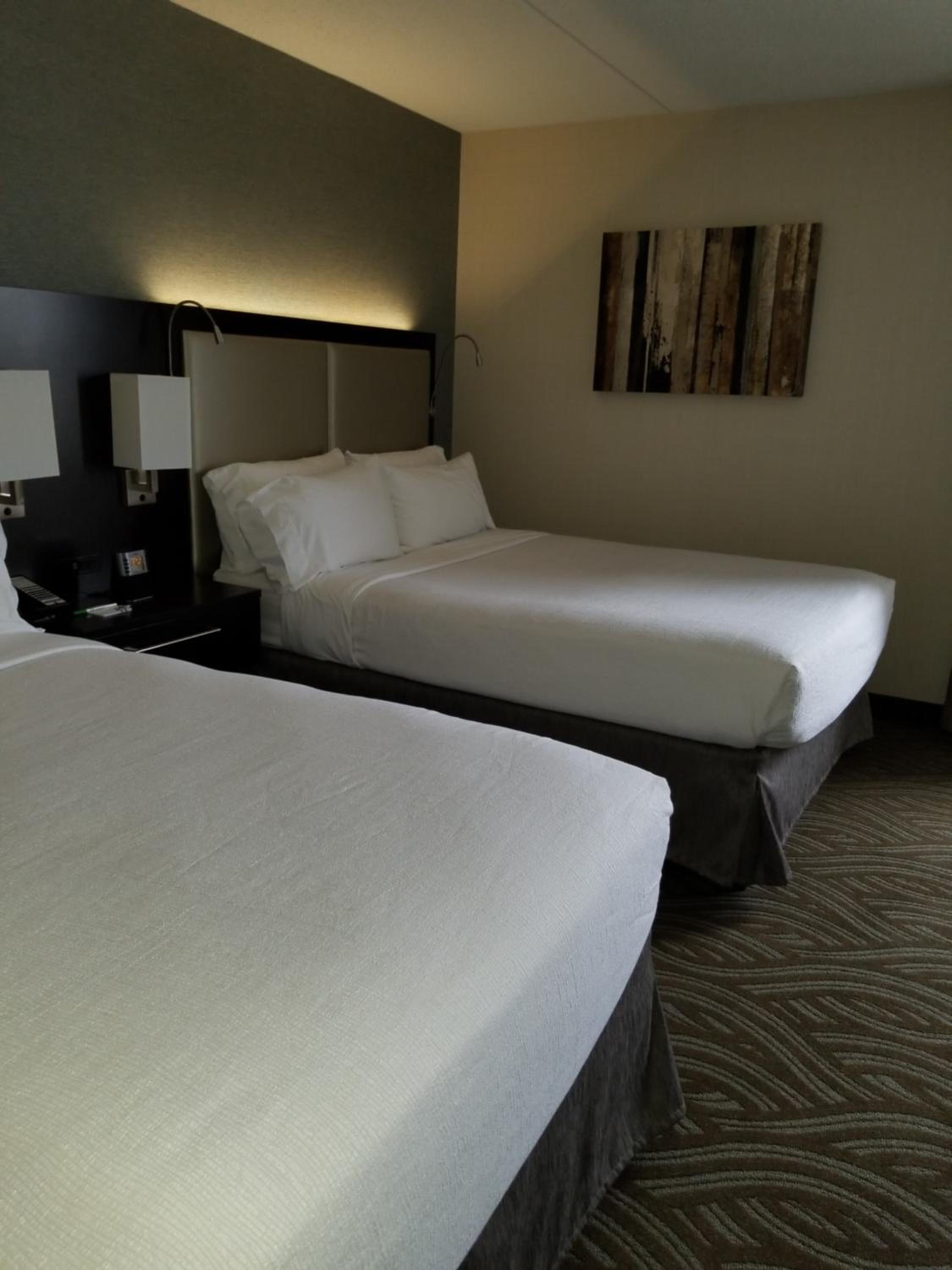 Standard Room with Two Queen Beds - Photo 1