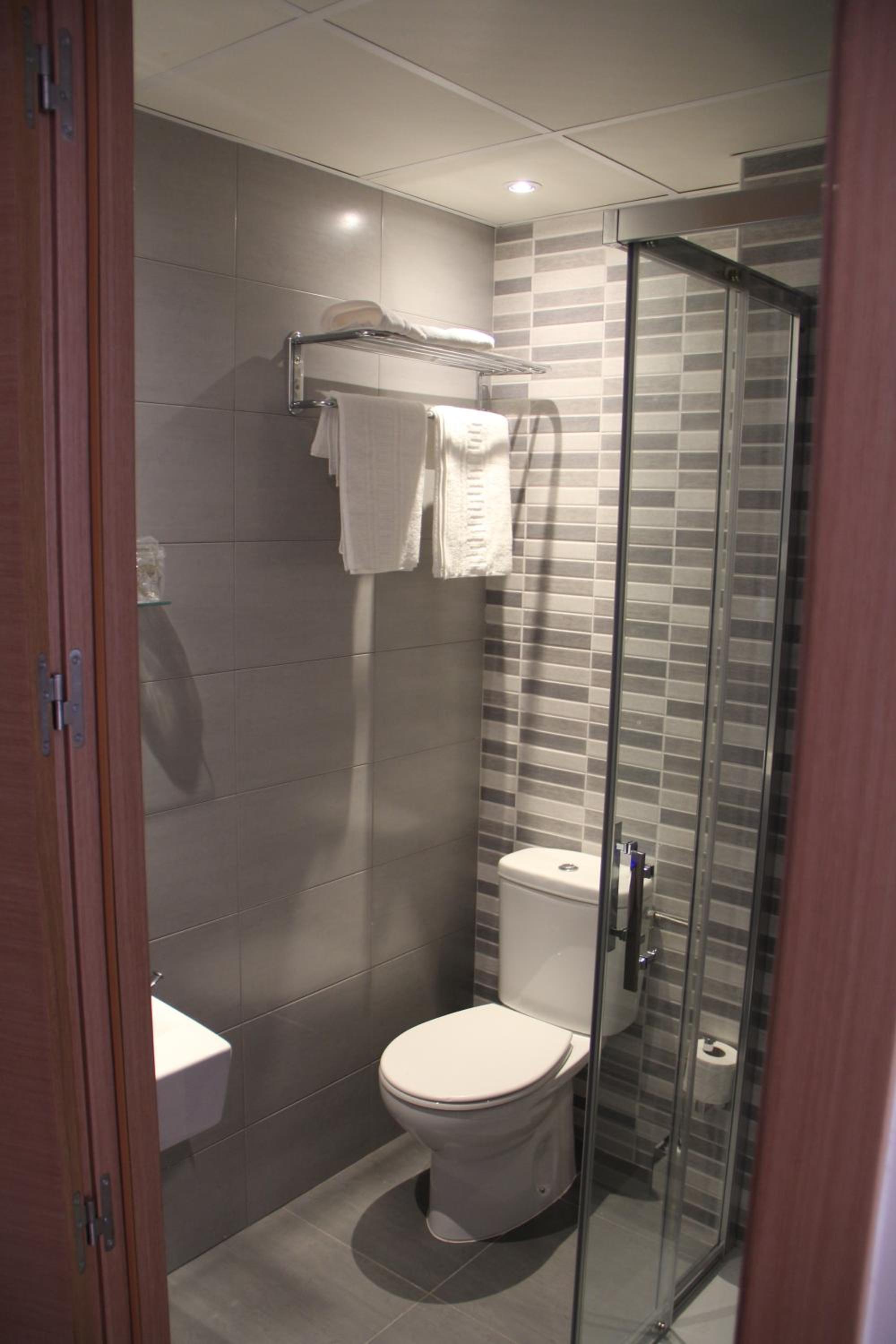 Interior Double Room - Photo 4