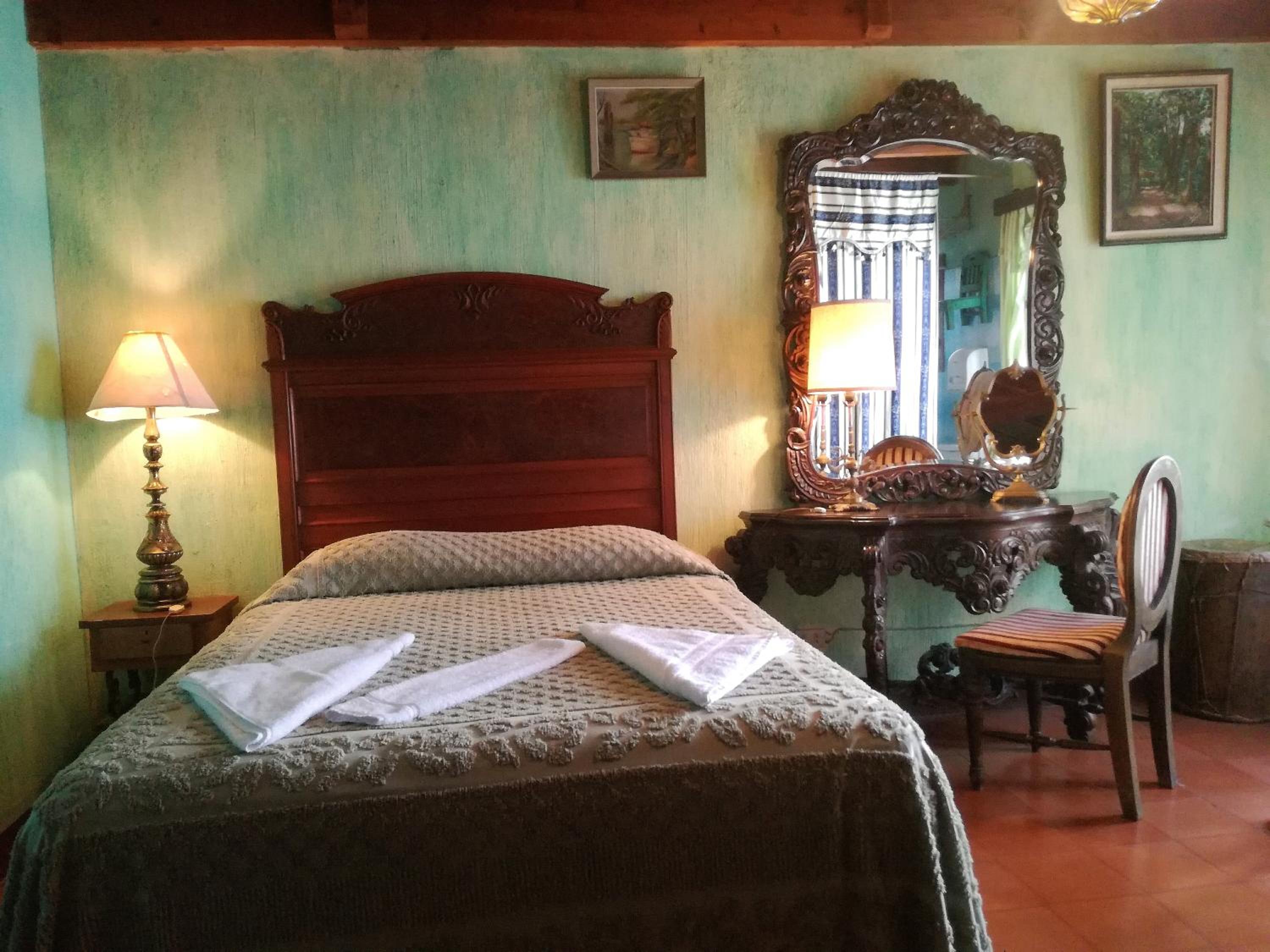 Single Room with Private Bathroom photo 1