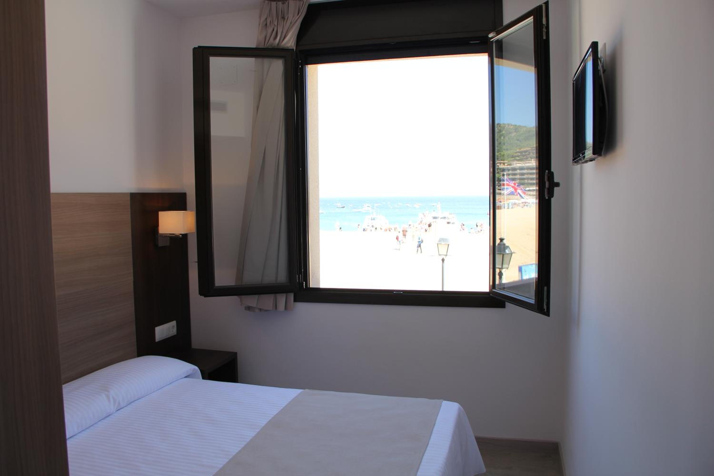 Exterior Double Room with Sea View - Photo 3