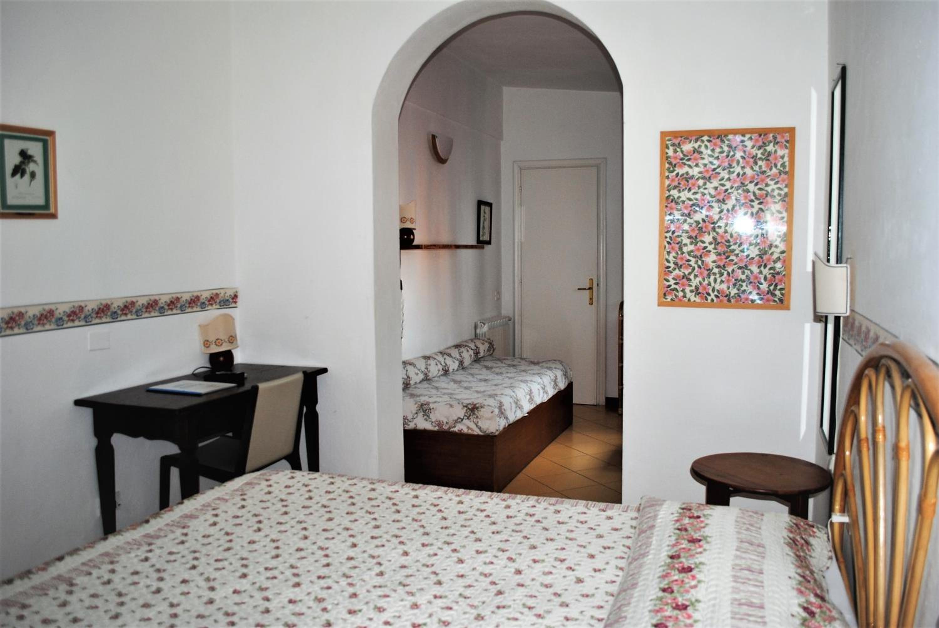 Standard Triple Room with Sea View