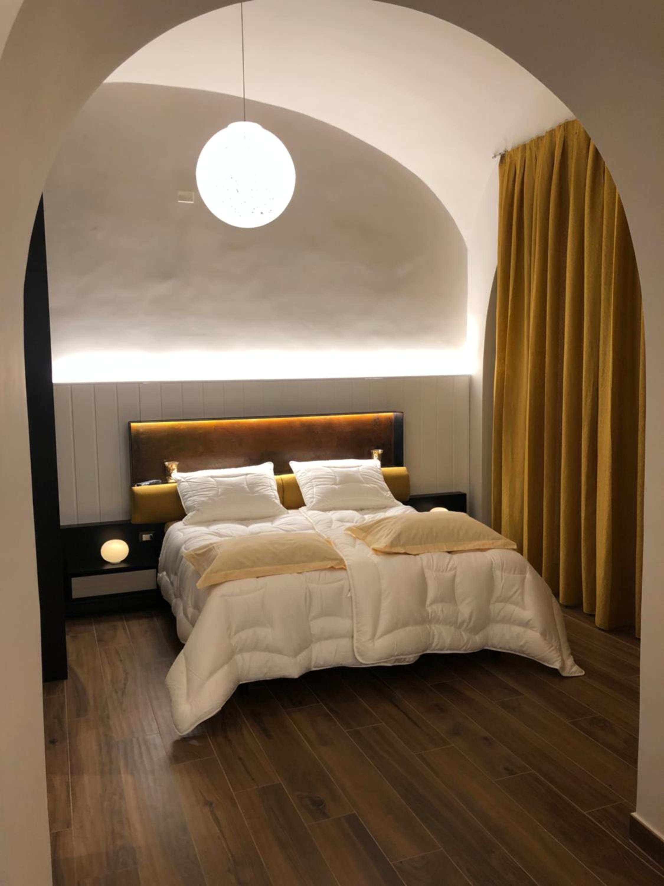 Deluxe Junior Suite - Photo 9