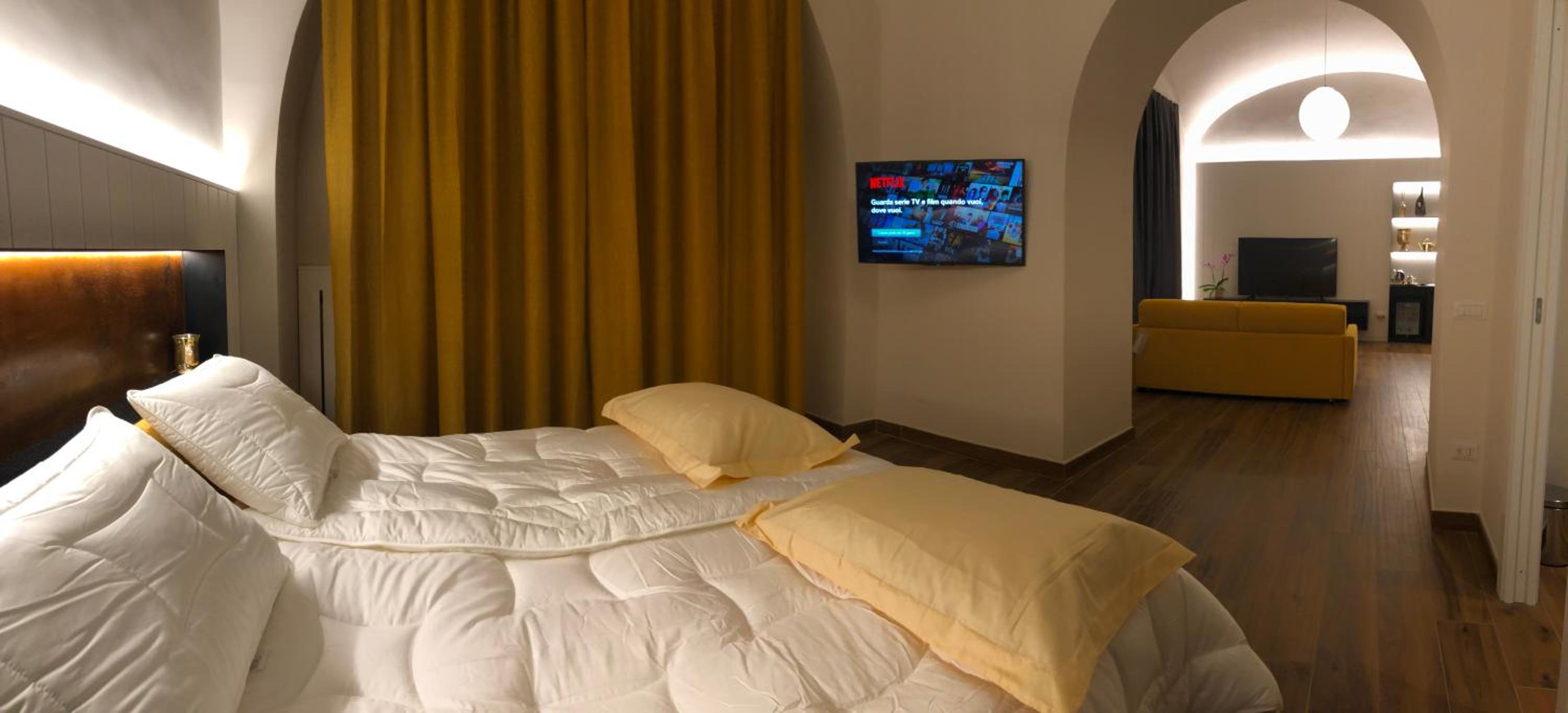 Deluxe Junior Suite - Photo 3