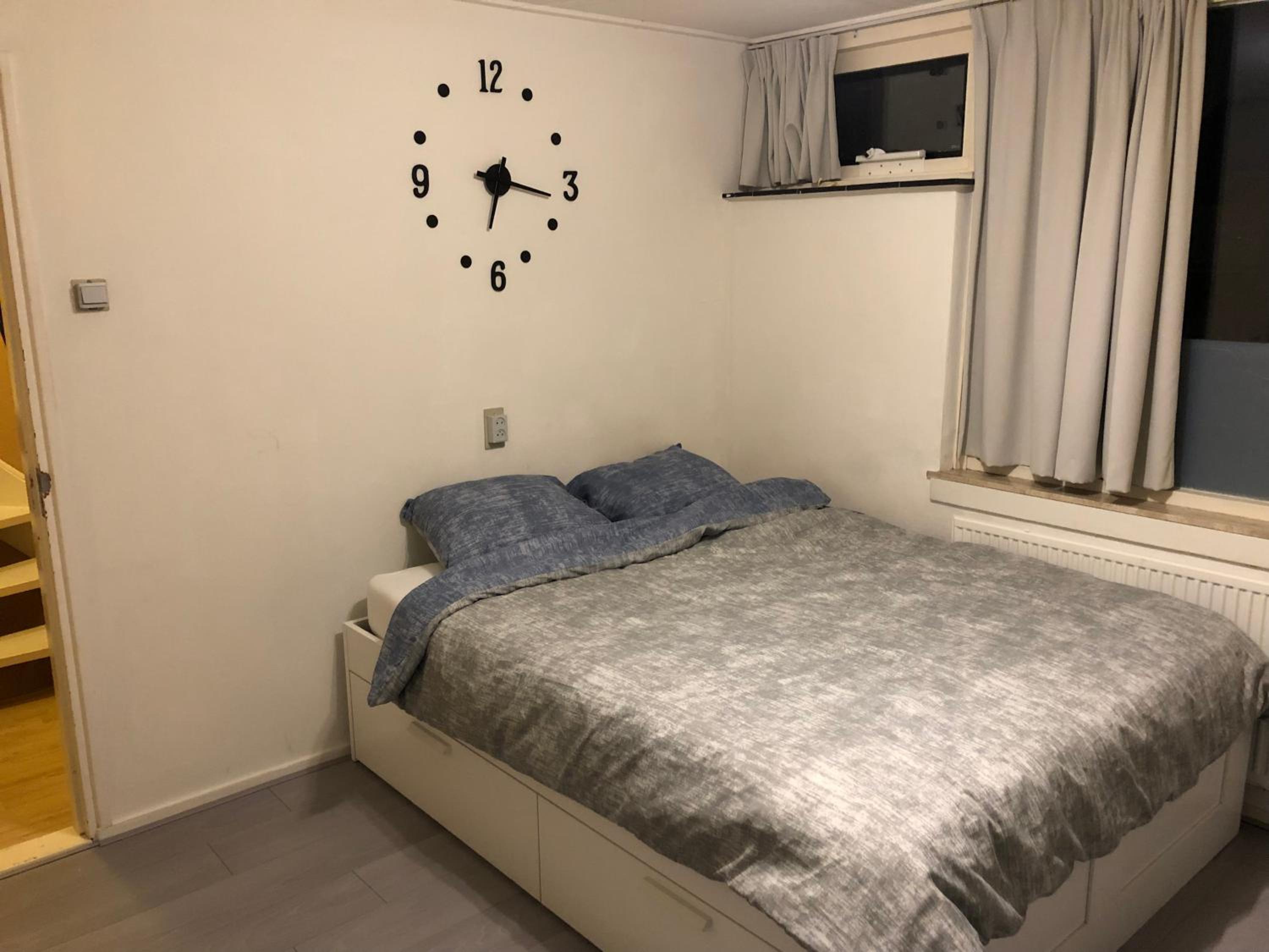 Premium Double Room With Shared Bathroom photo 2