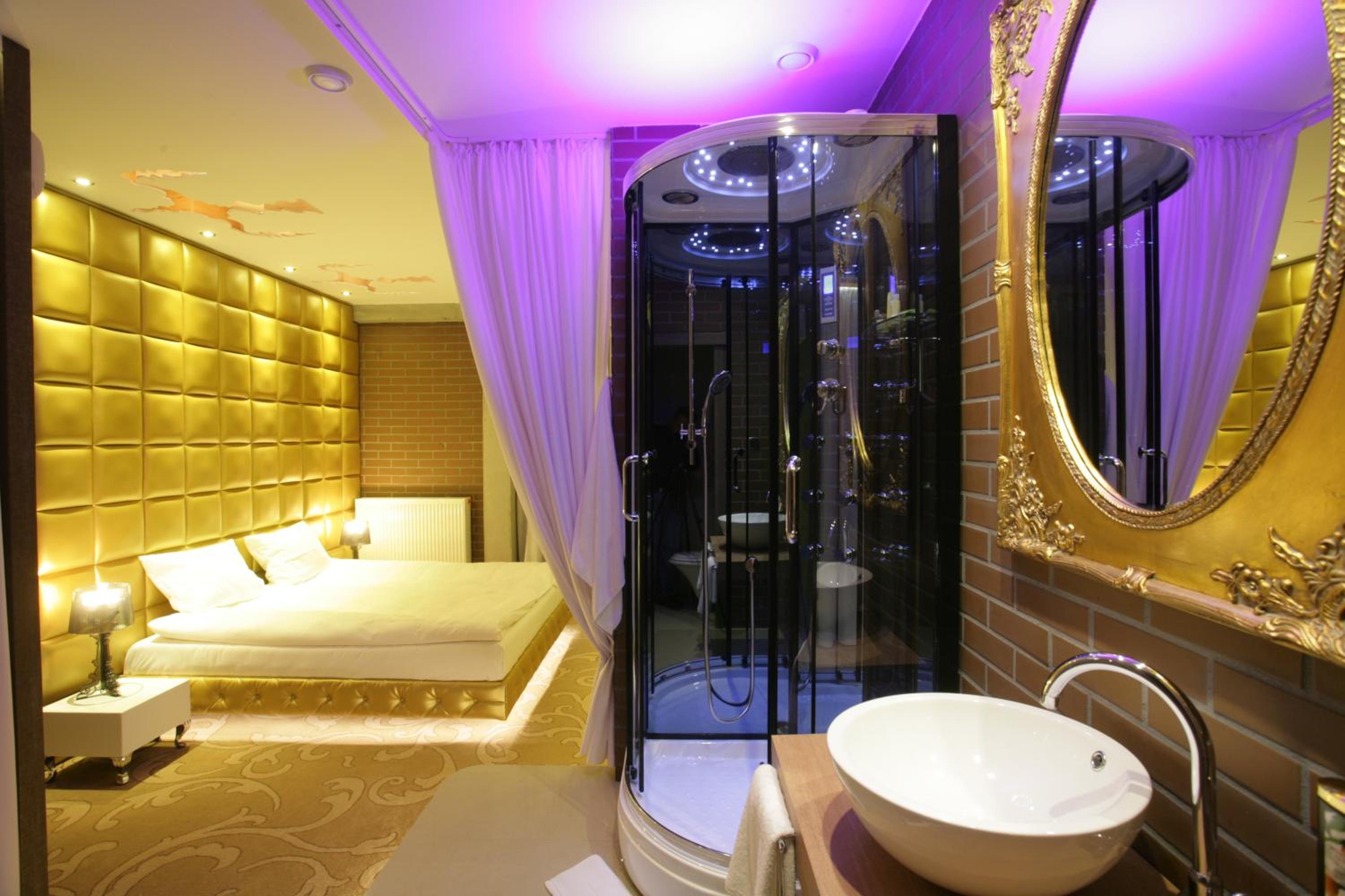 Double Room - Photo 23