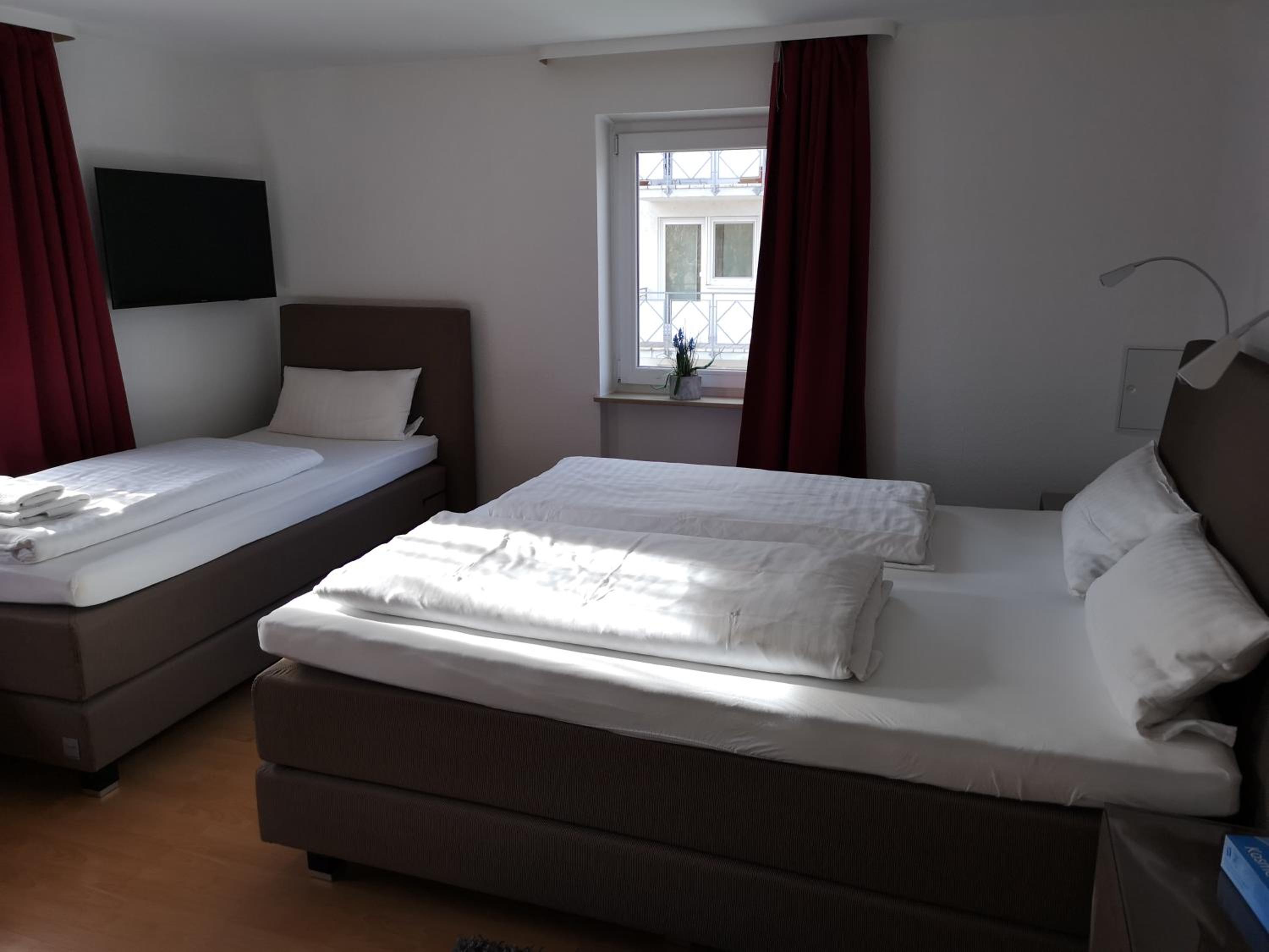 Classic Triple Room - Photo 3