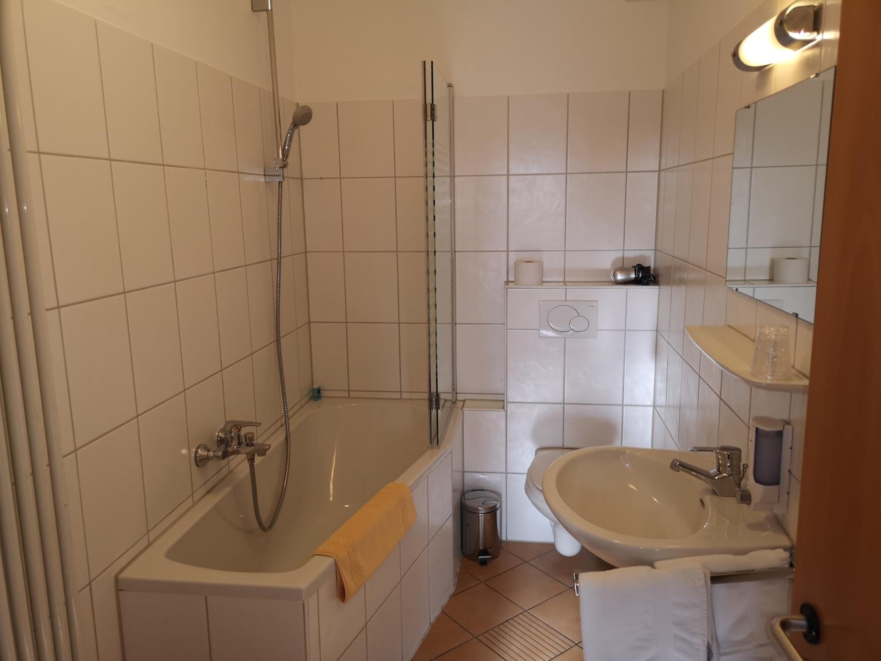 Classic Quadruple Room - Photo 6