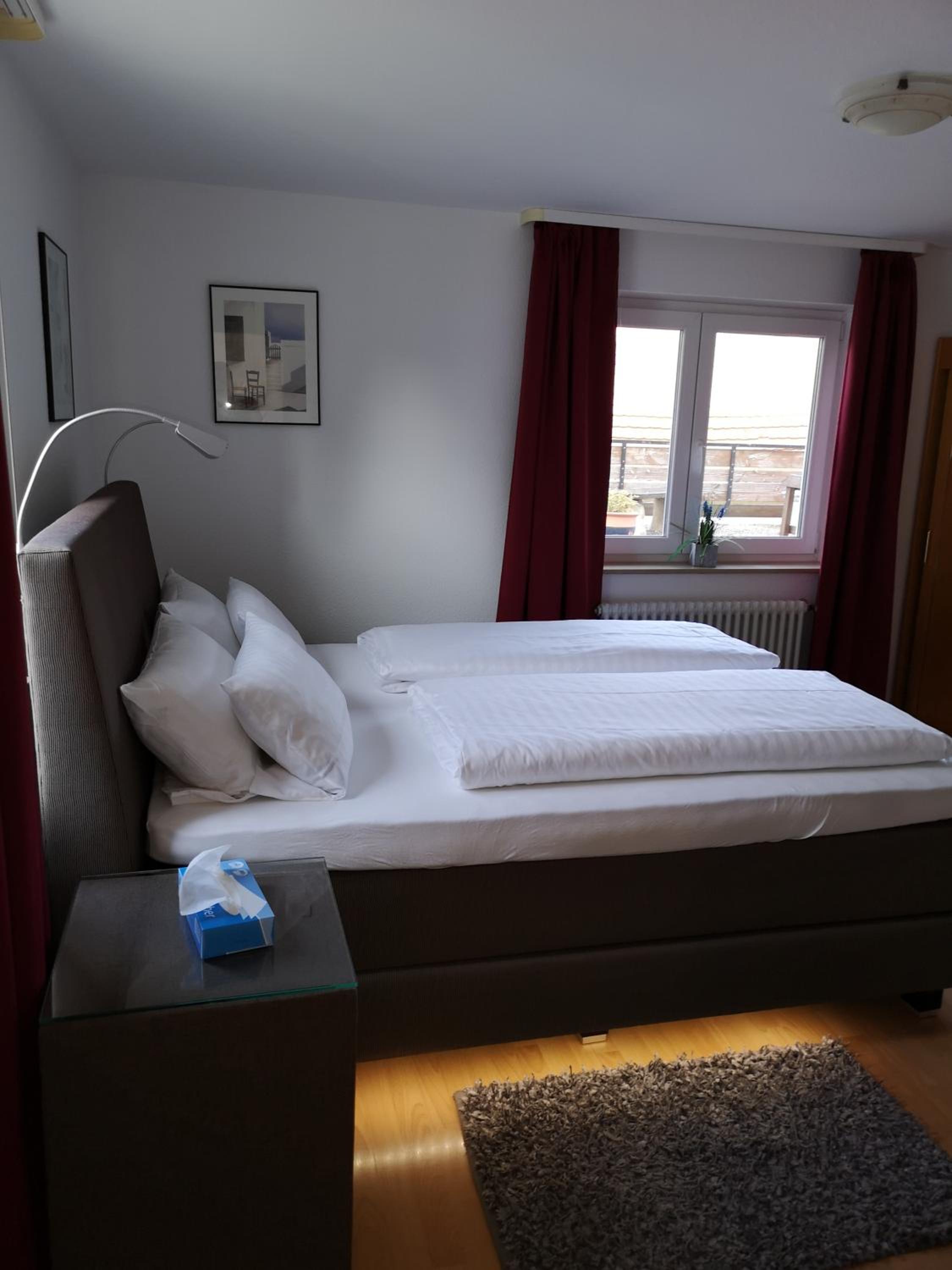 Standard Double Room - Photo 4