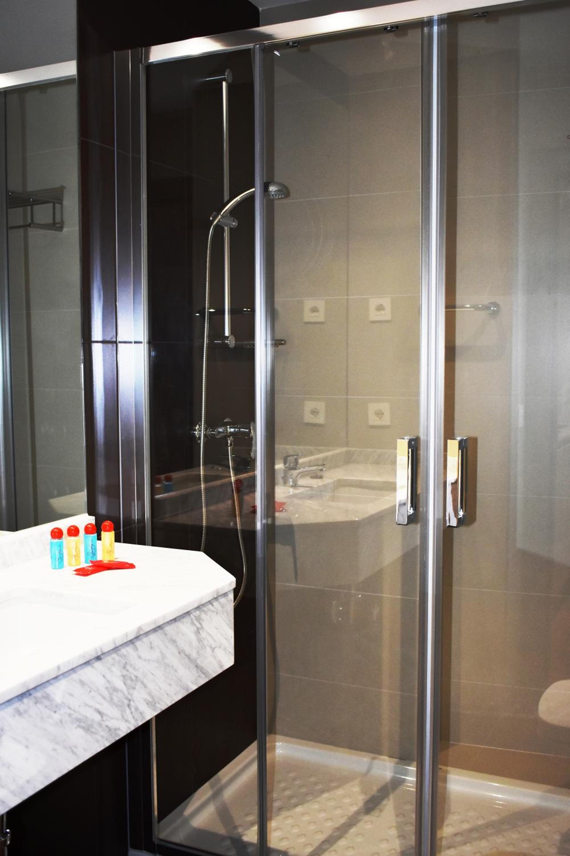 Standard Apartment (2 adults + 1 child) - Photo 4