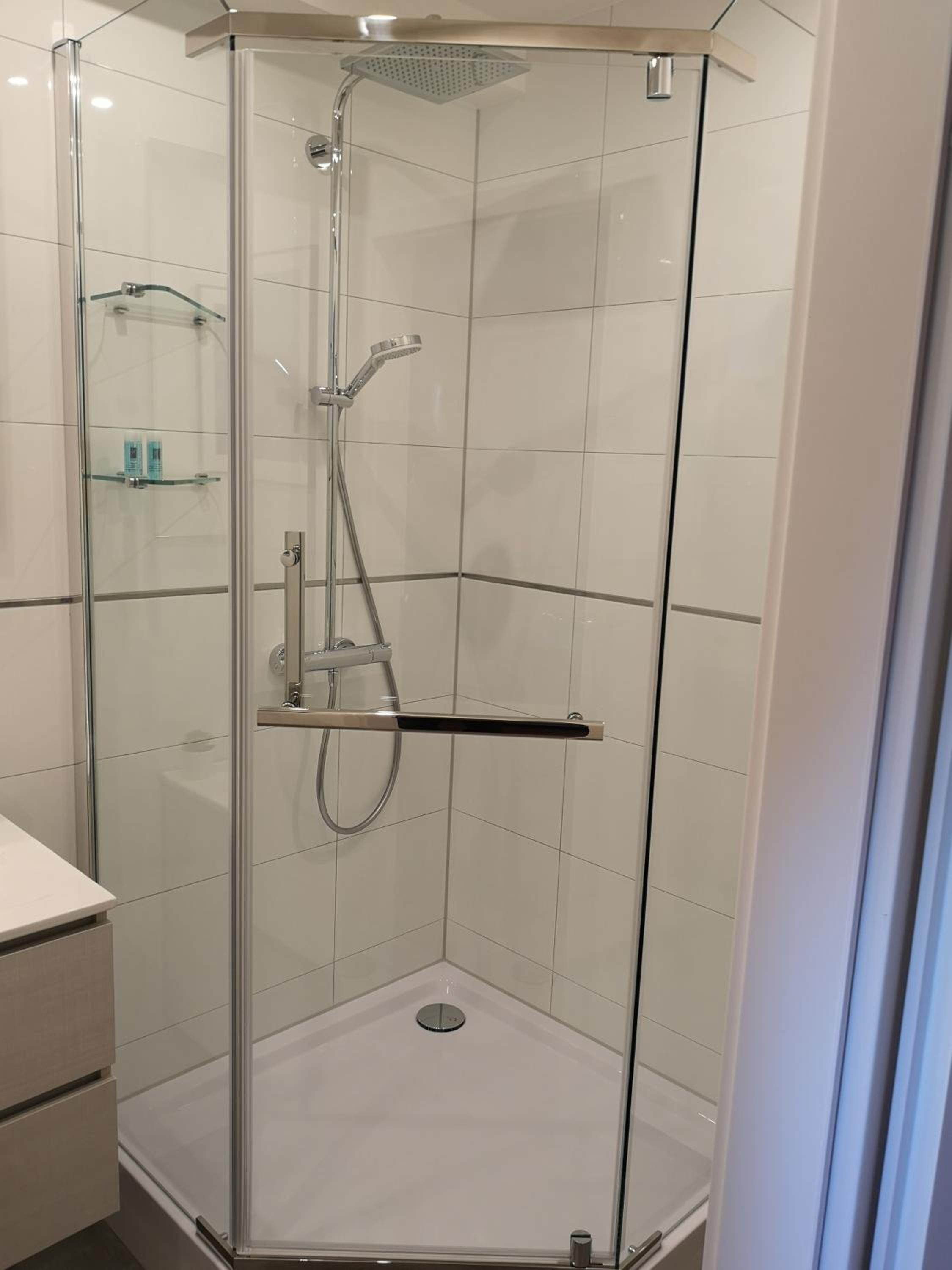 Classic Quadruple Room - Photo 16