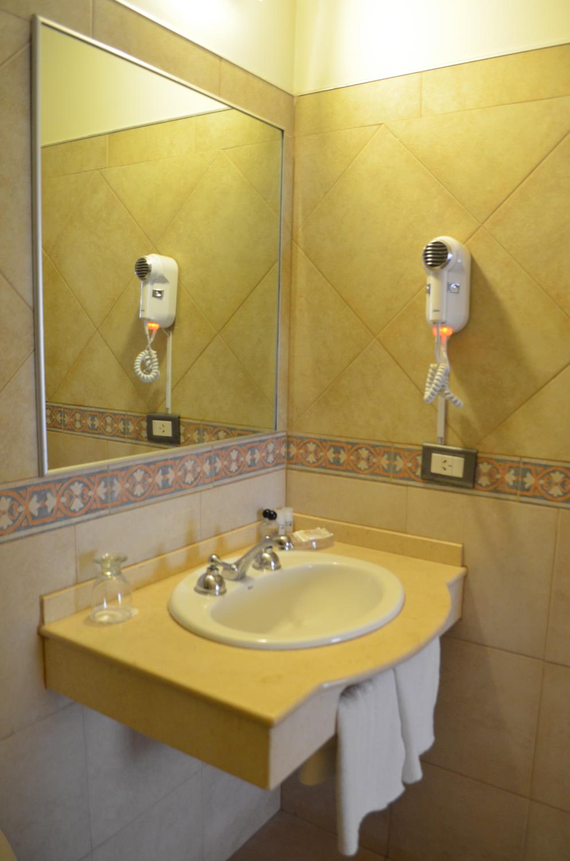 Superior Triple Room photo 3