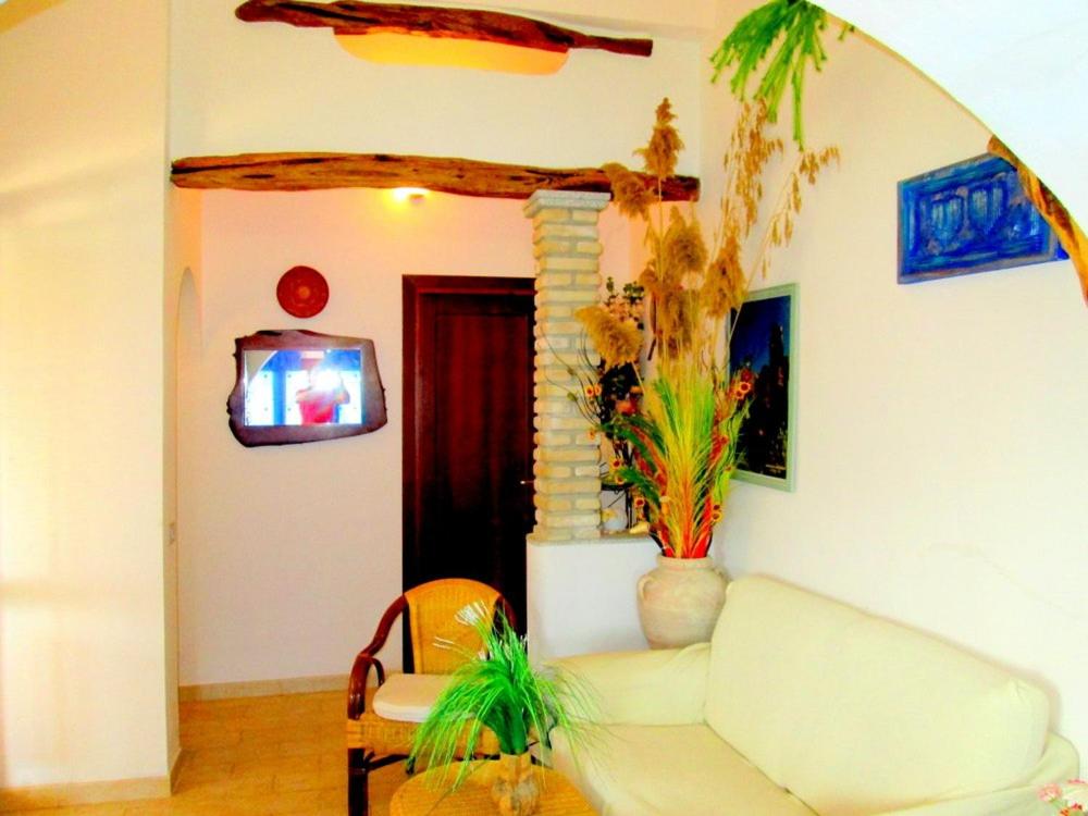 Two-Bedroom House with Terrace photo 1