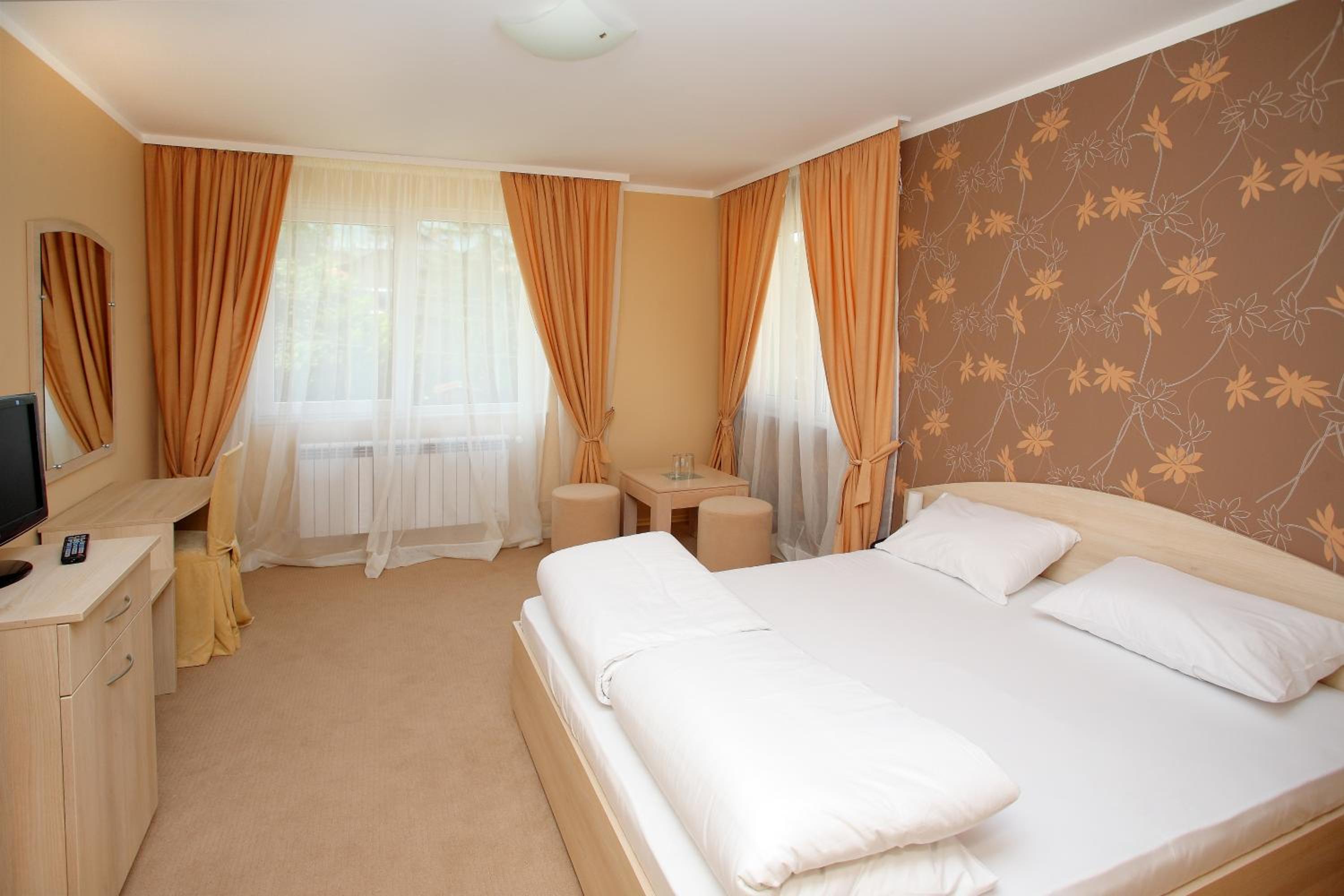 Suite - Photo 9