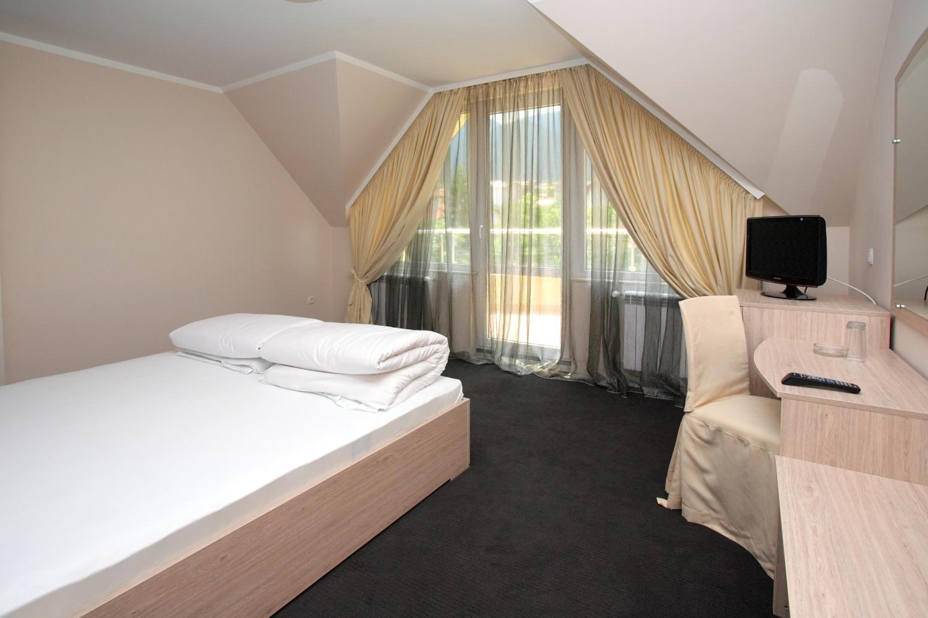 Suite - Photo 5