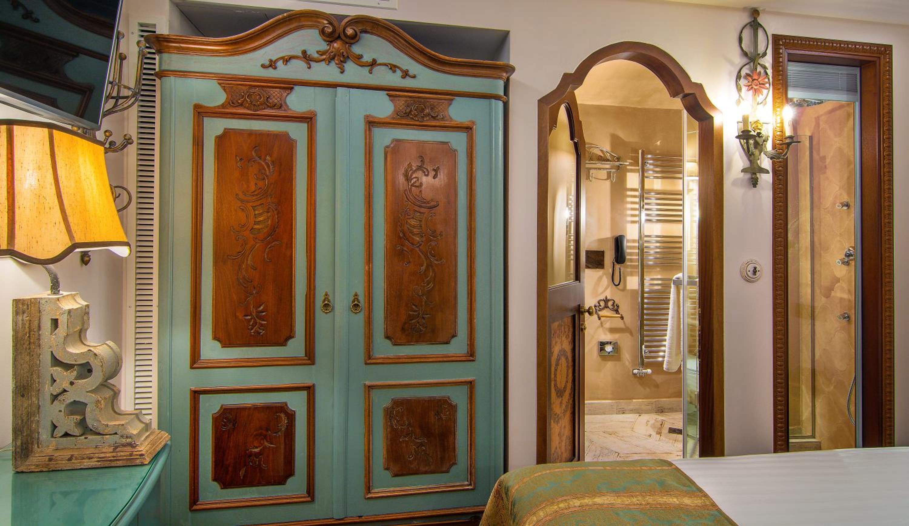 Standard Double Room - Photo 3