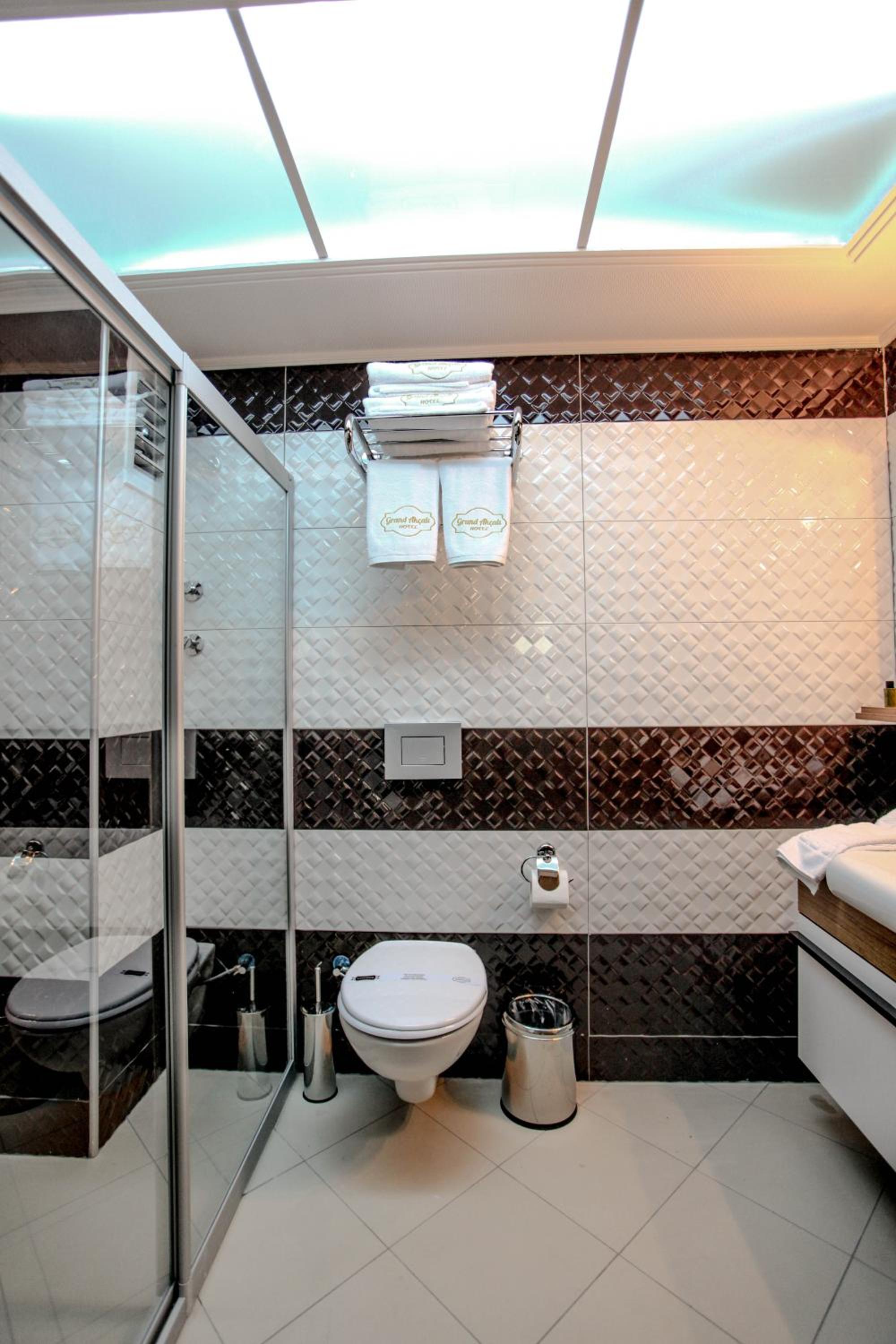 Standard Double or Twin Room photo 2