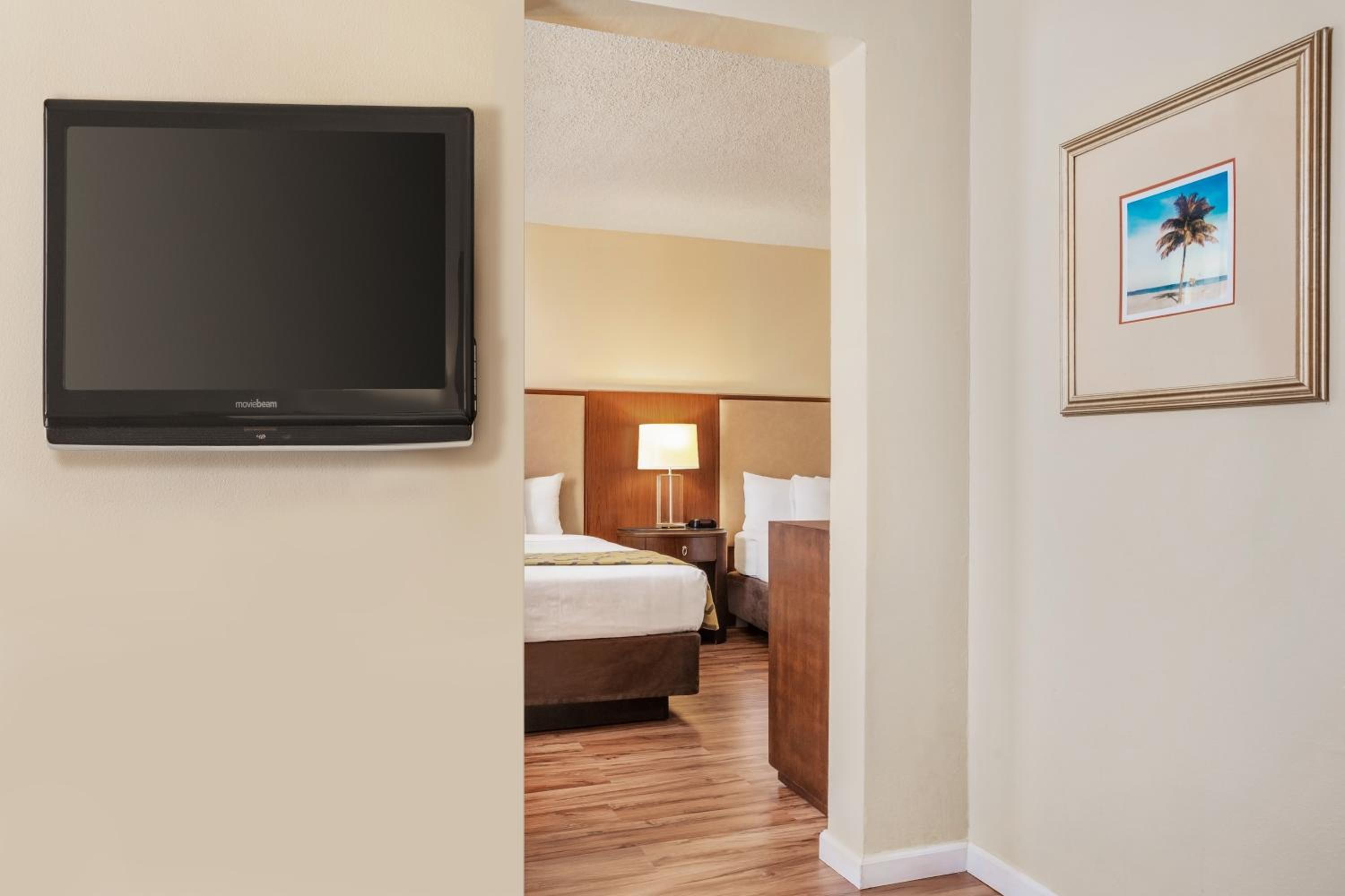 Studio Suite with Two Double Beds - Non-Smoking - Photo 1