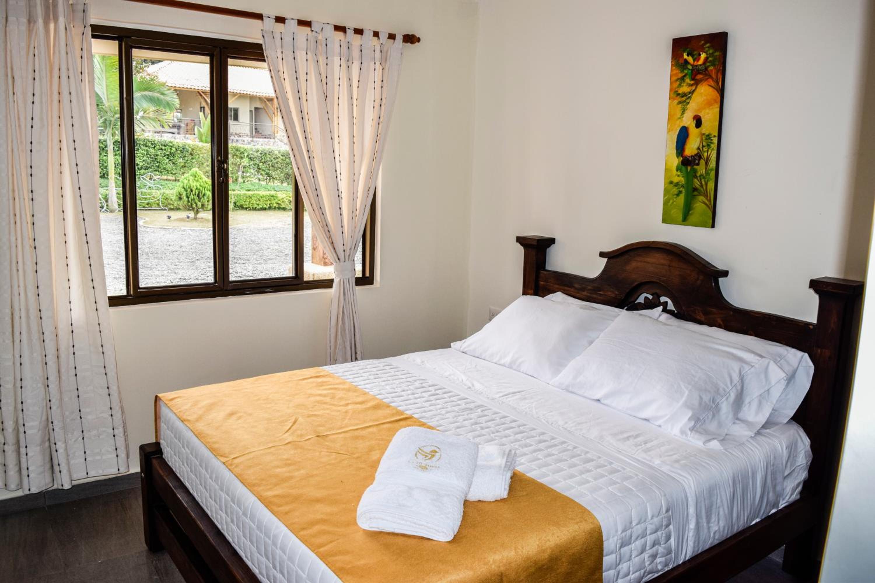 Deluxe Family Suite photo 3