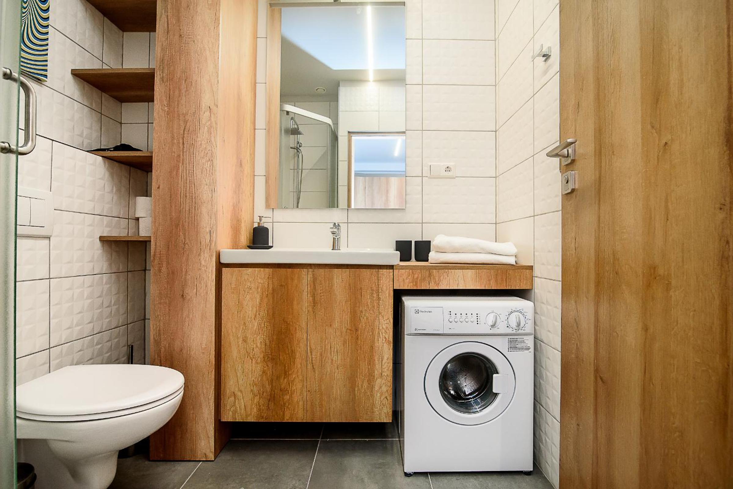 One-Bedroom Apartment - Photo 5