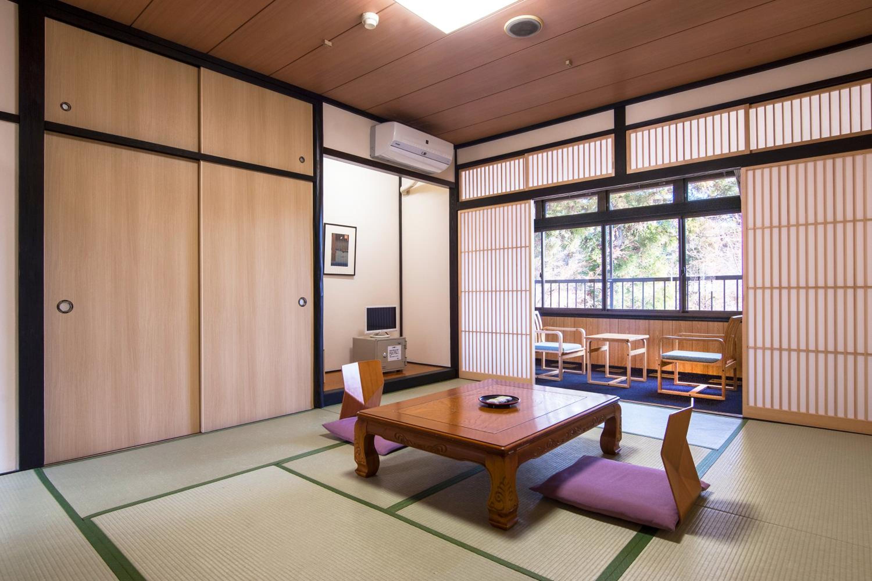 Superior Japanese-Style Room Renovated - Non-Smoking photo 2