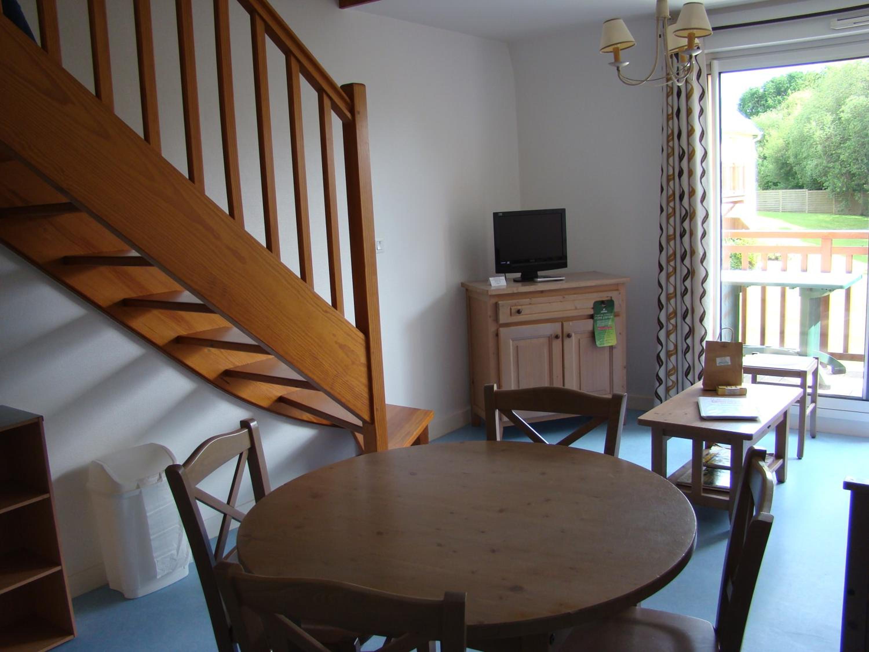 Two-Bedroom Apartment (6 Adults) - Split Level photo 2
