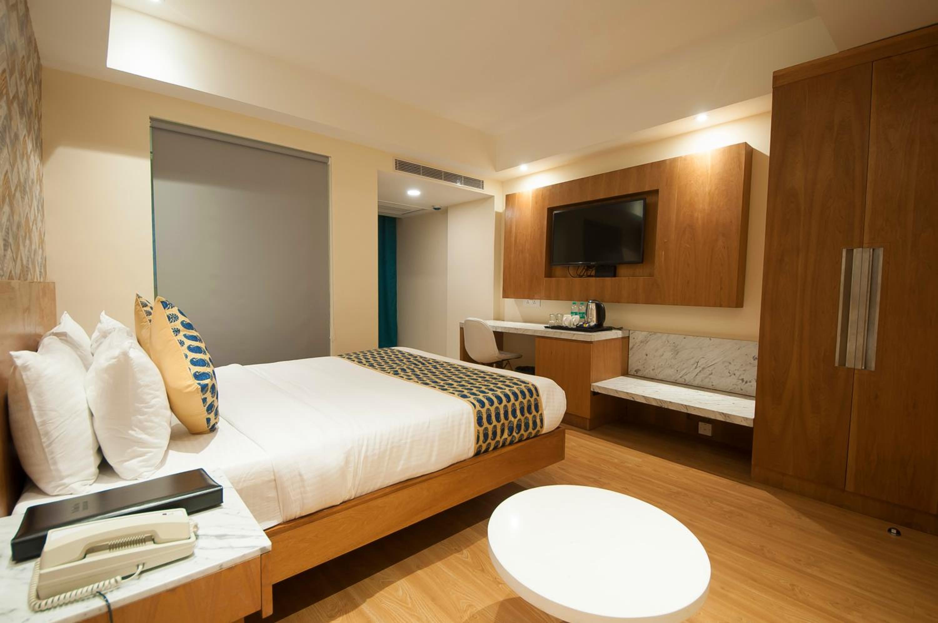 Deluxe Double or Twin Room - Photo 24