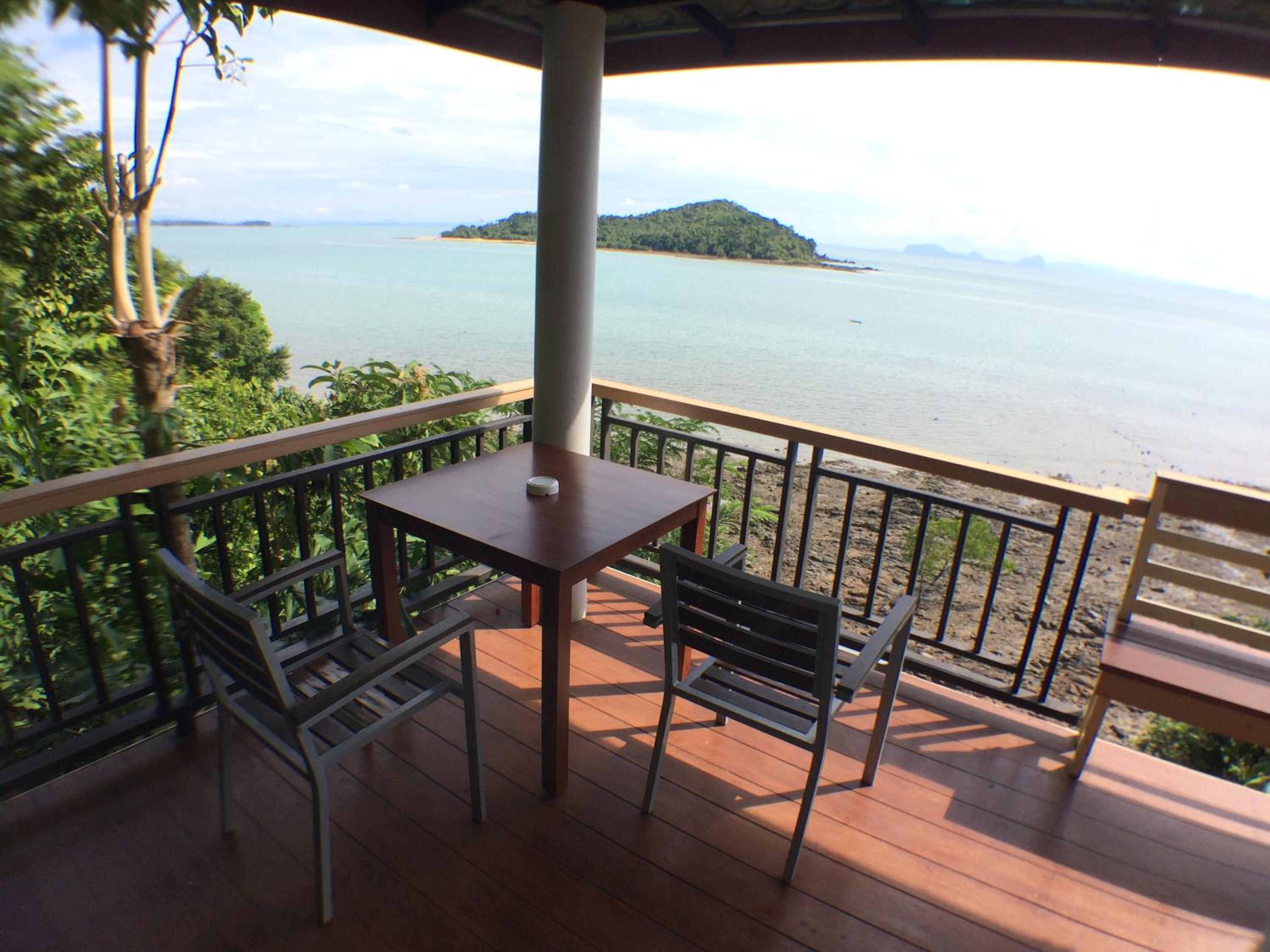 Deluxe Double Room with Balcony and Sea View photo 2