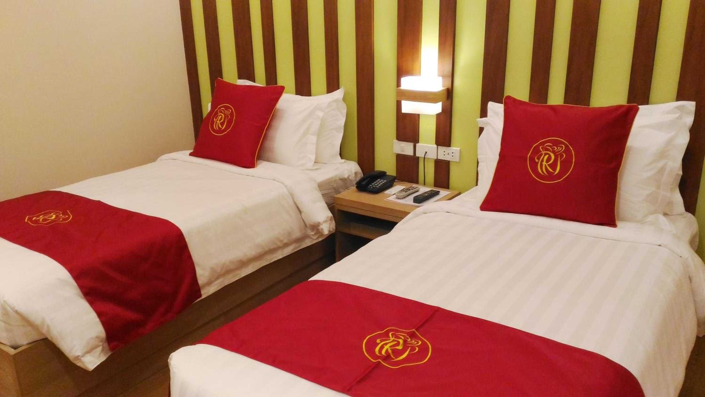 Superior Twin Room - Photo 11