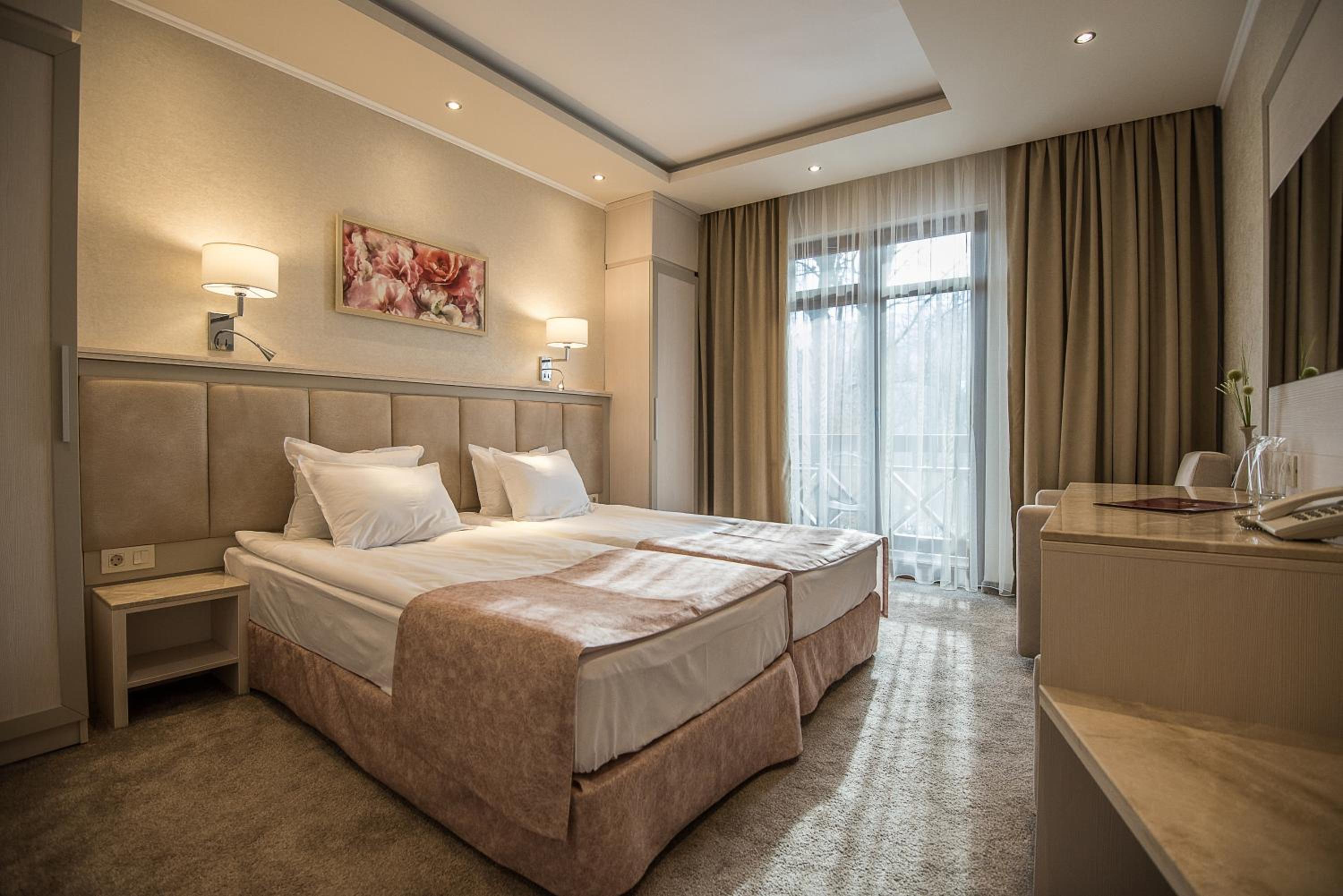 Double or Twin Room with Balcony photo 1