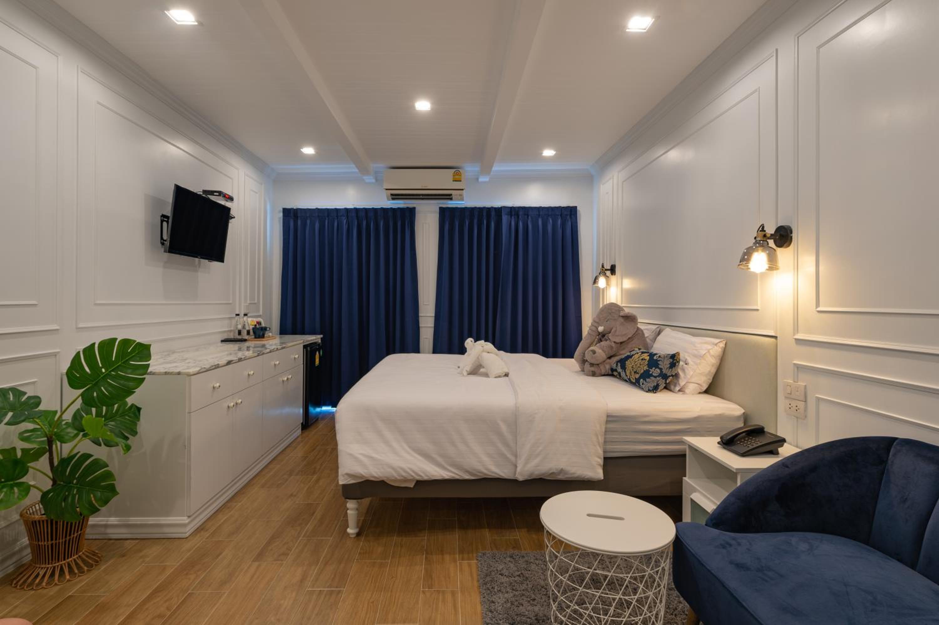Suite Room with Balcony photo 2