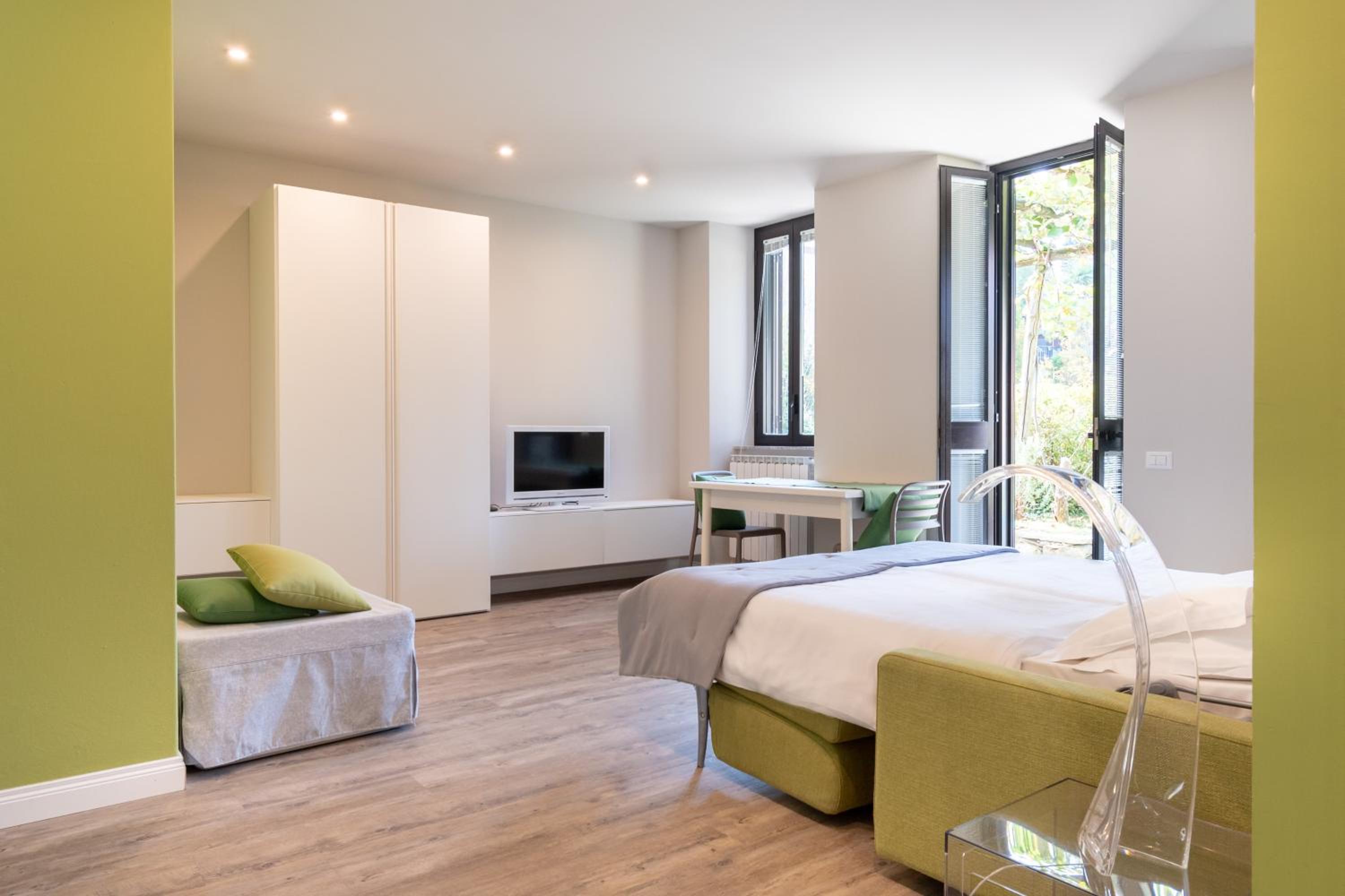 Studio Apartment