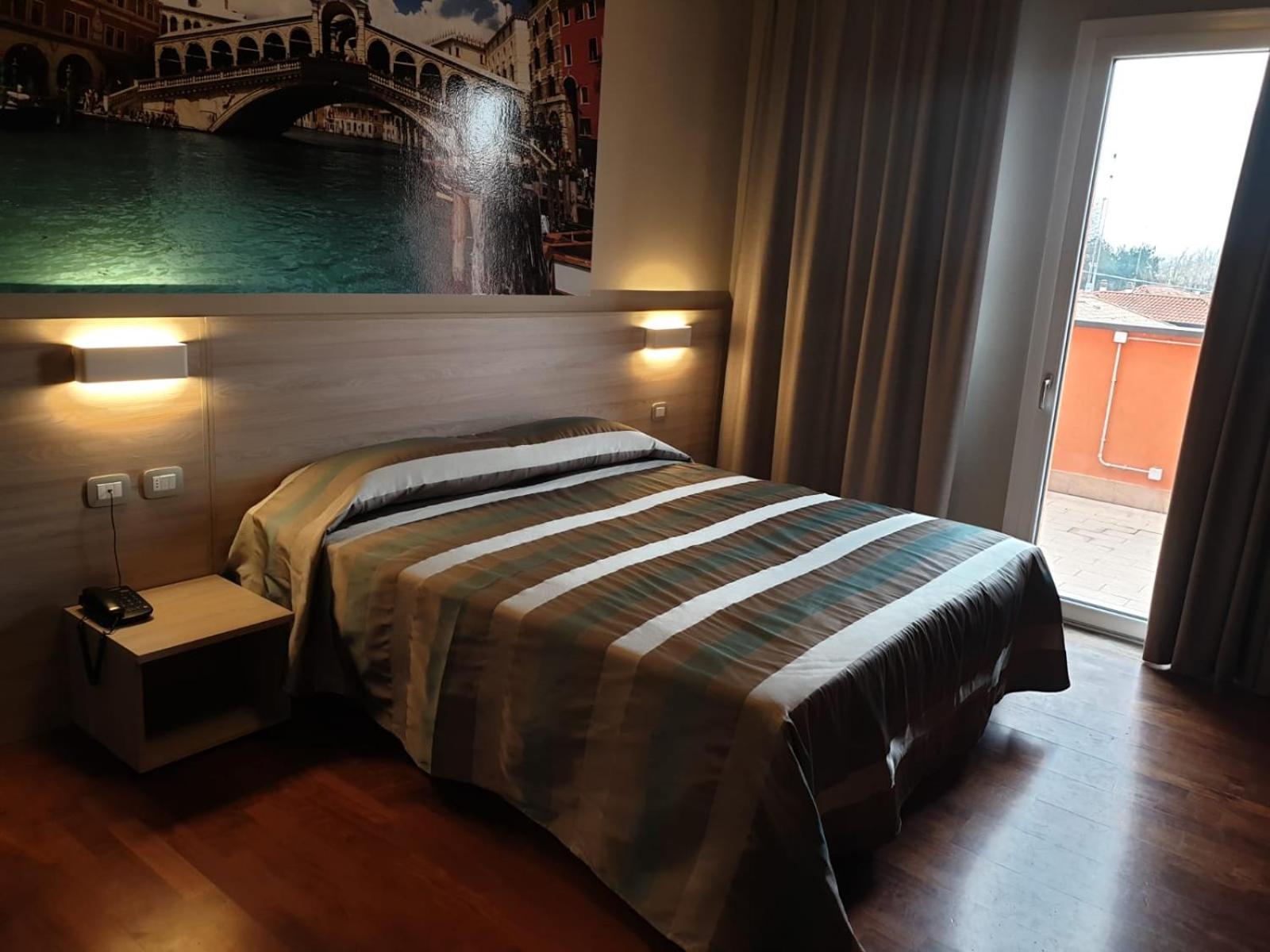 Twin/Double Room - Photo 13