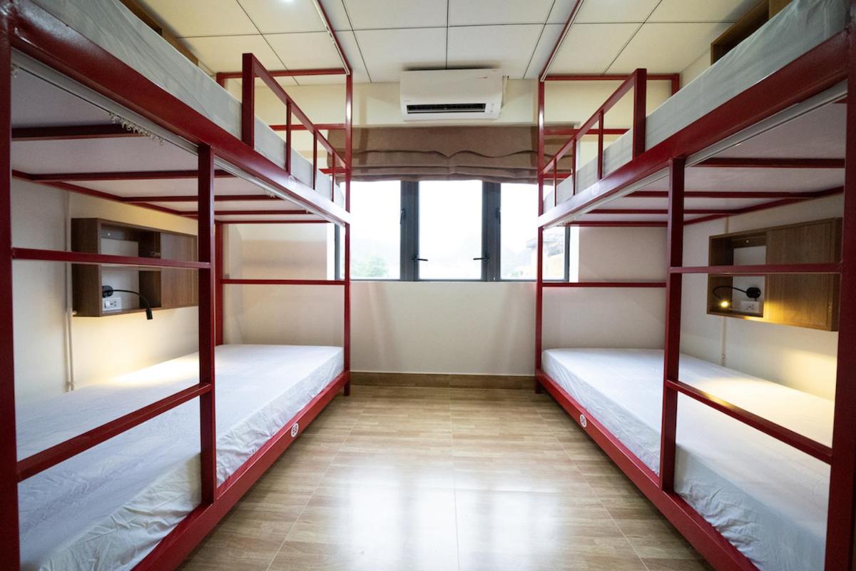 Bed in 6-Bed Mixed Dormitory Room photo 2