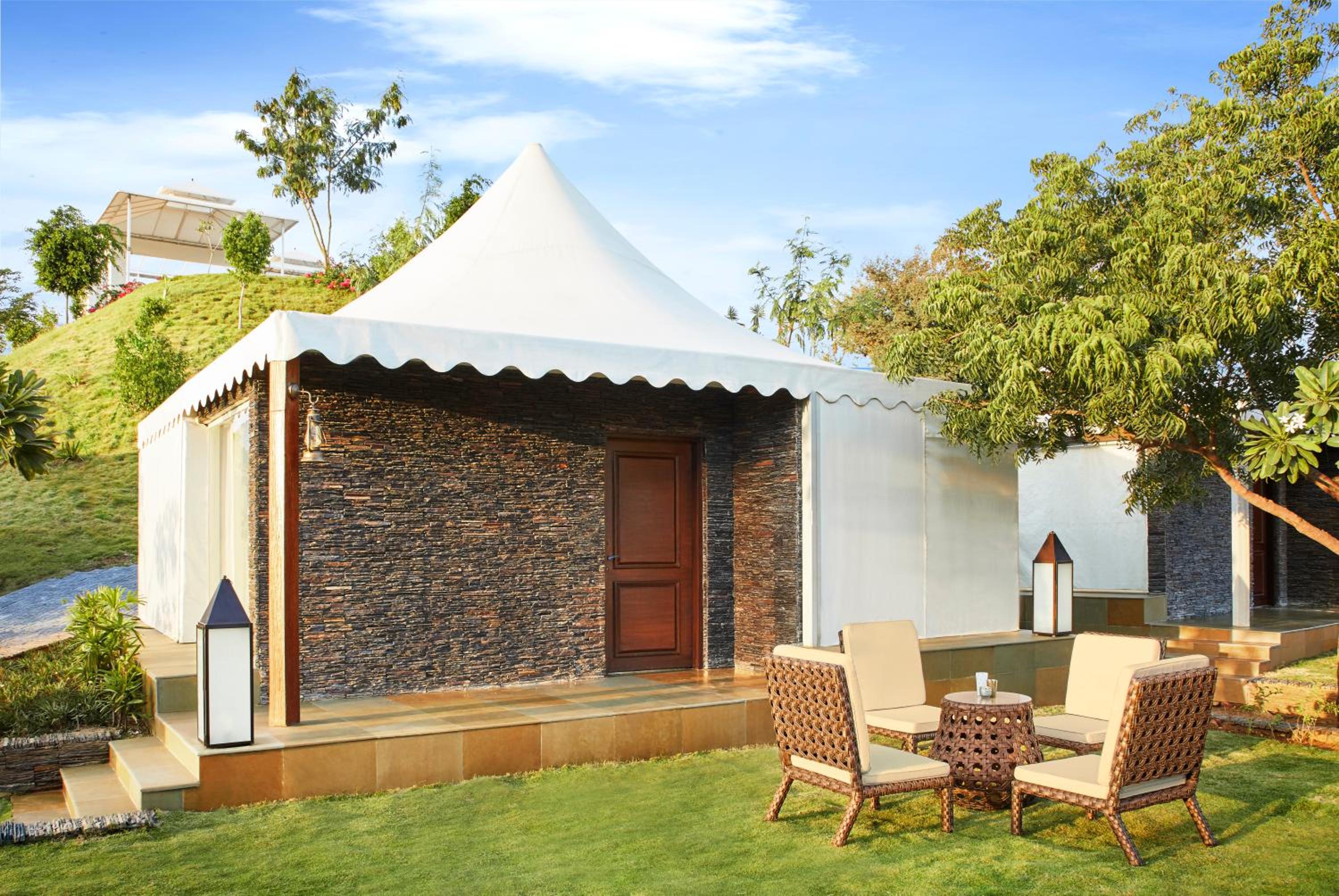 Luxury Tent Panorama View King Bed