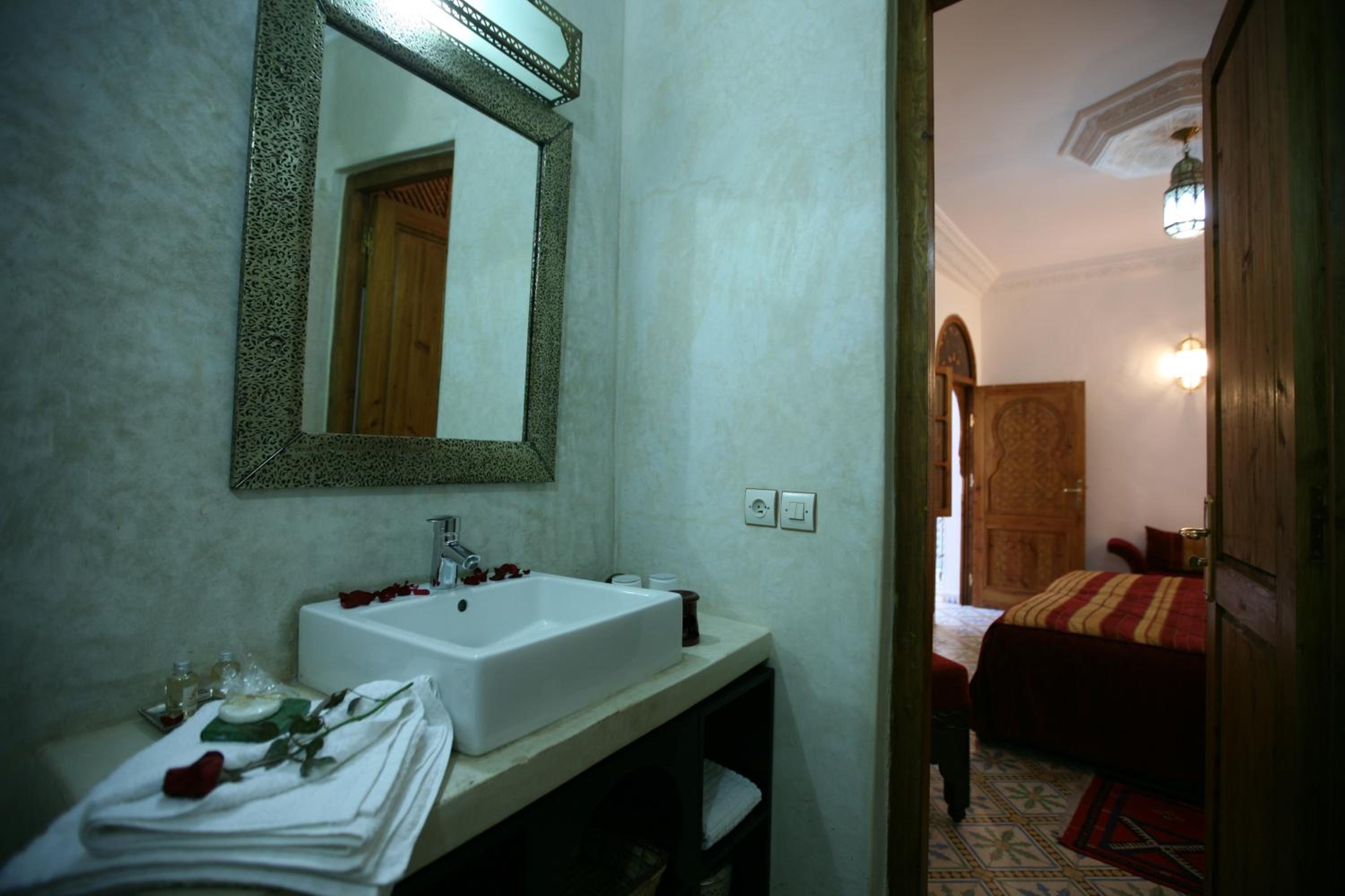 Standard Double Room photo 3