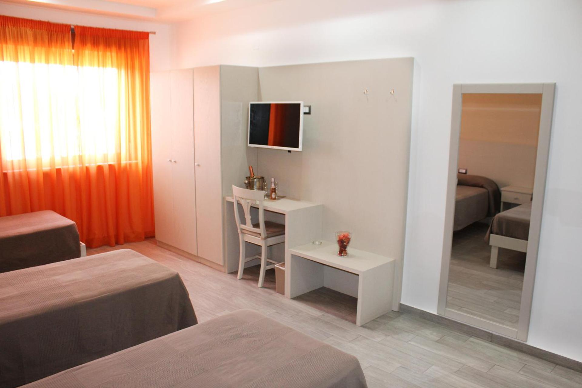 Triple Room - Photo 2