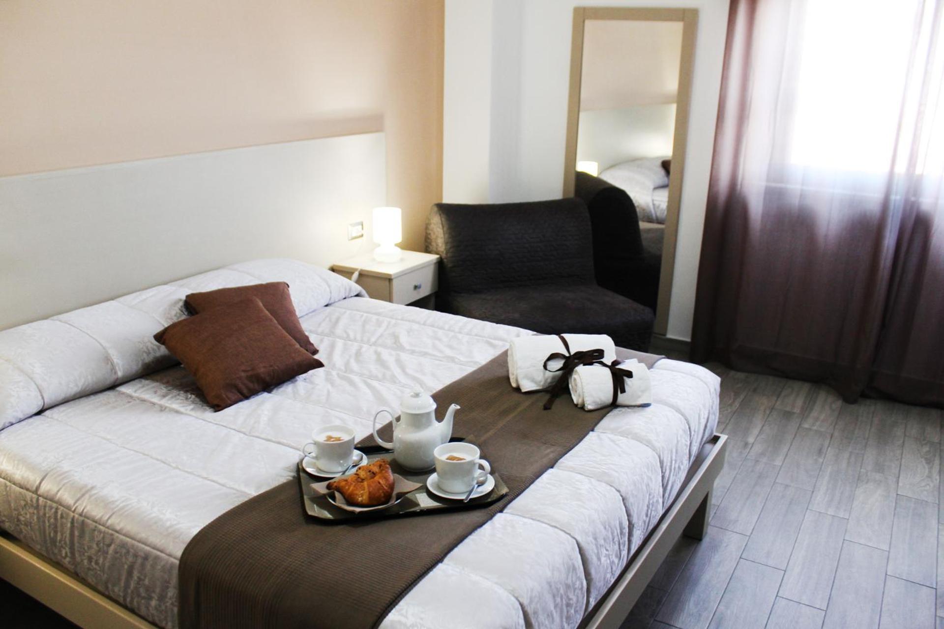 Double Room - Photo 4