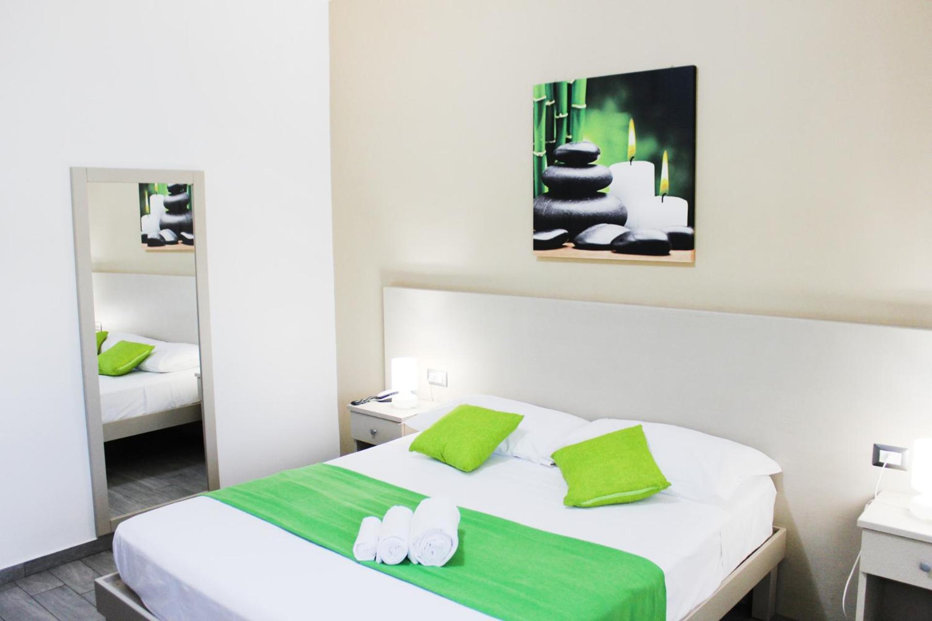 Double Room - Photo 3