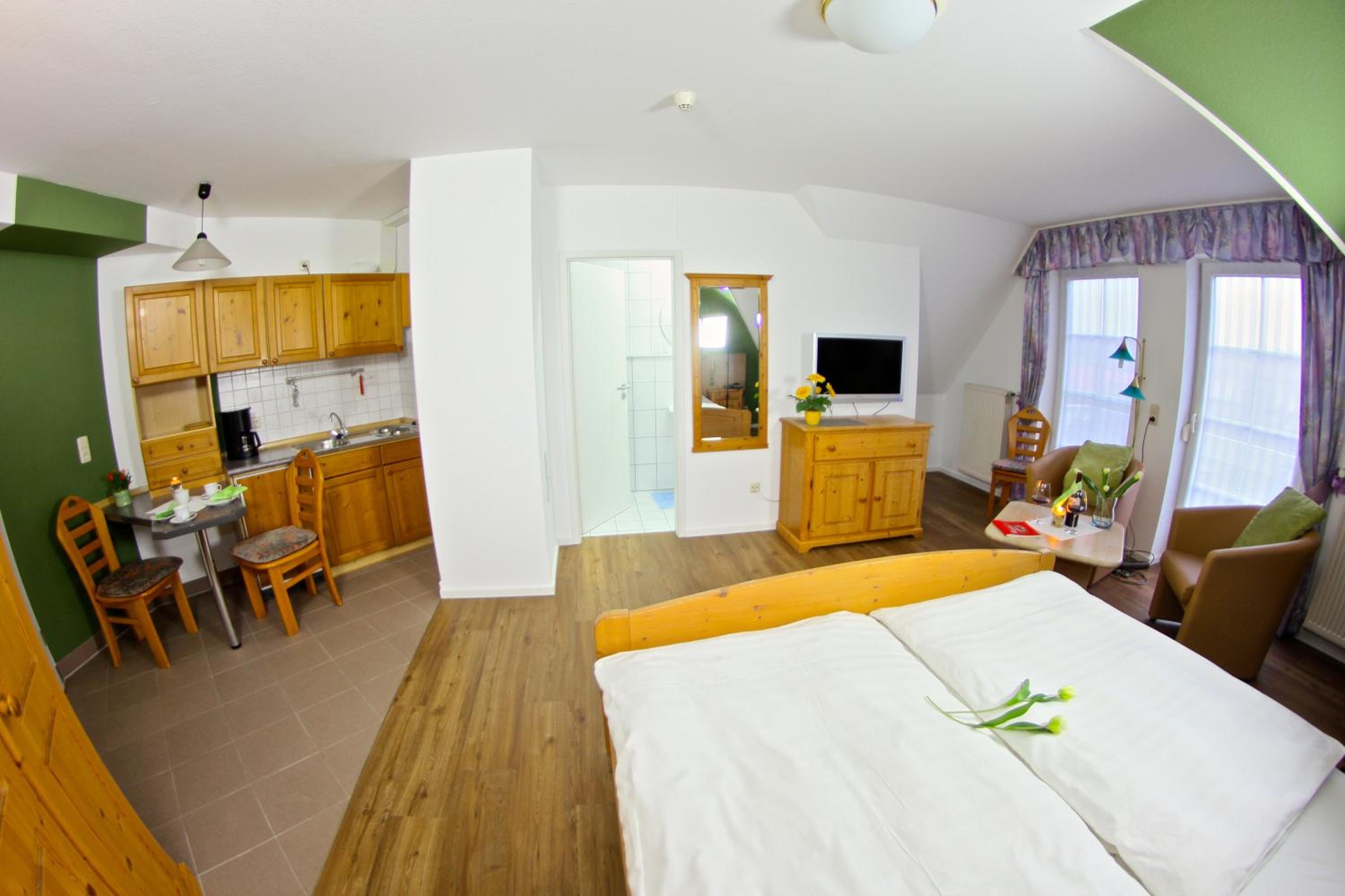 Classic Triple Room photo 3