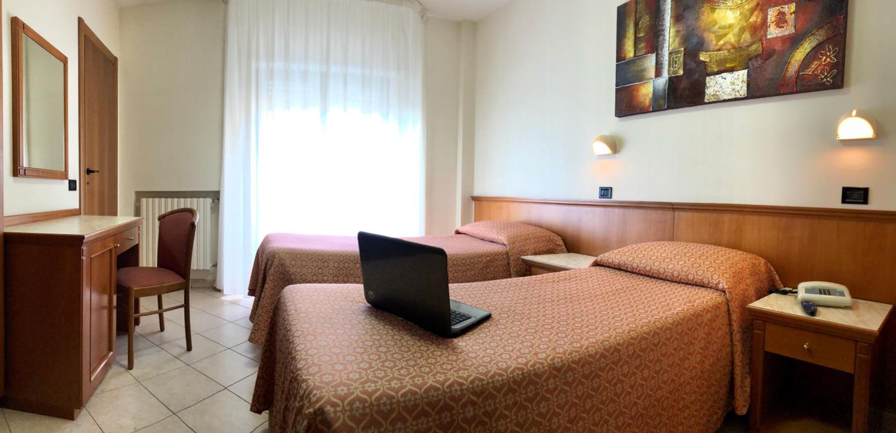 Double or Twin Room photo 2