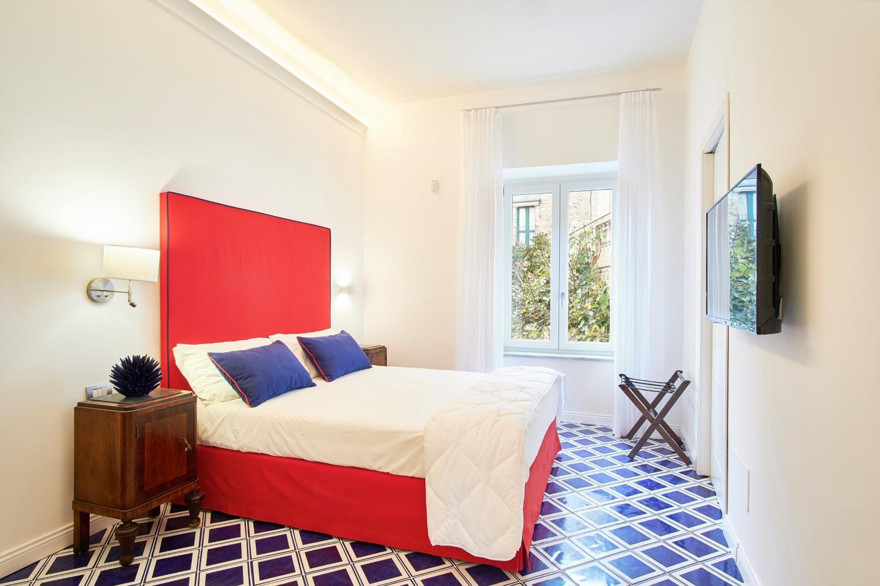 Standard Double Room - Photo 7