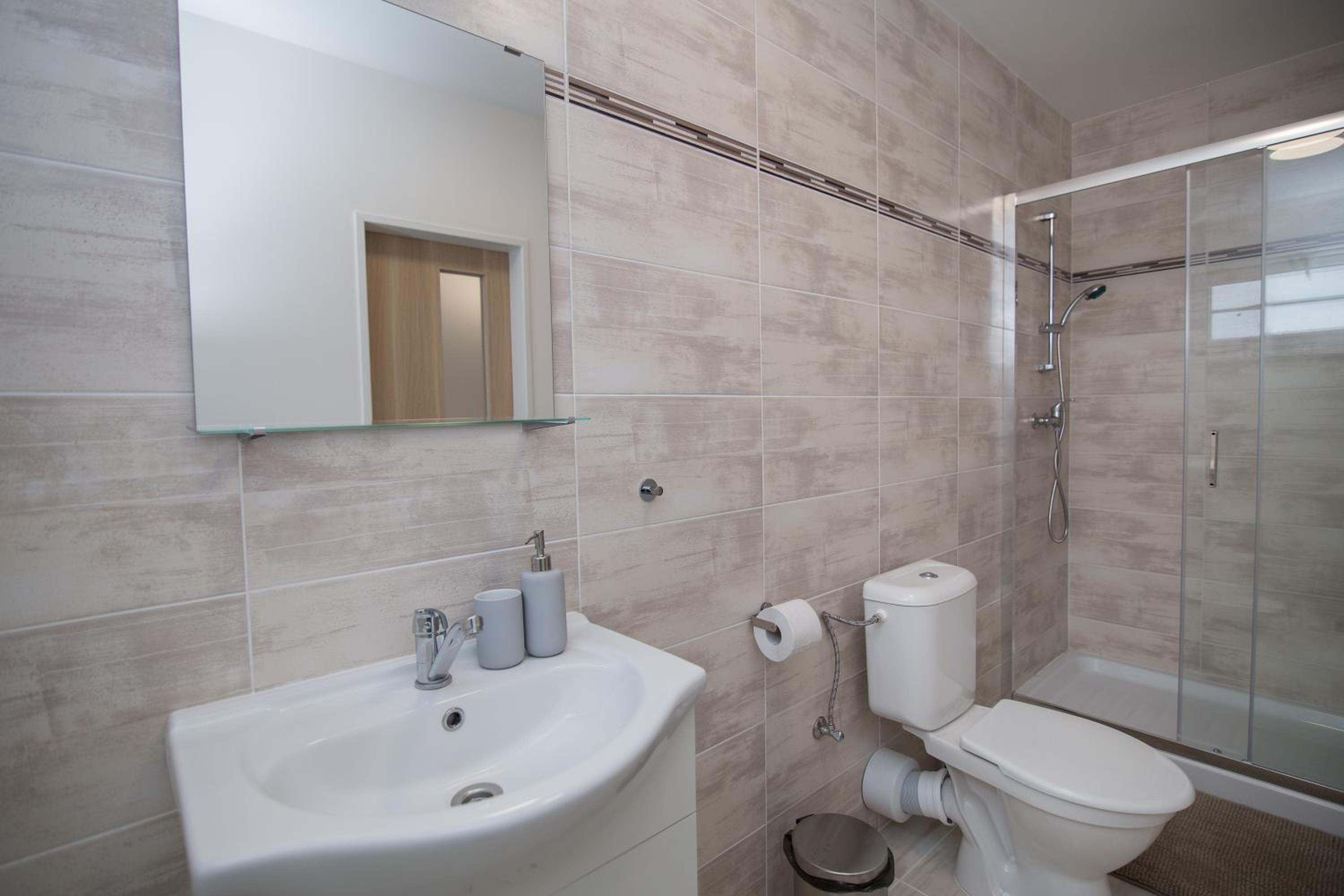 One-Bedroom Apartment - Photo 10
